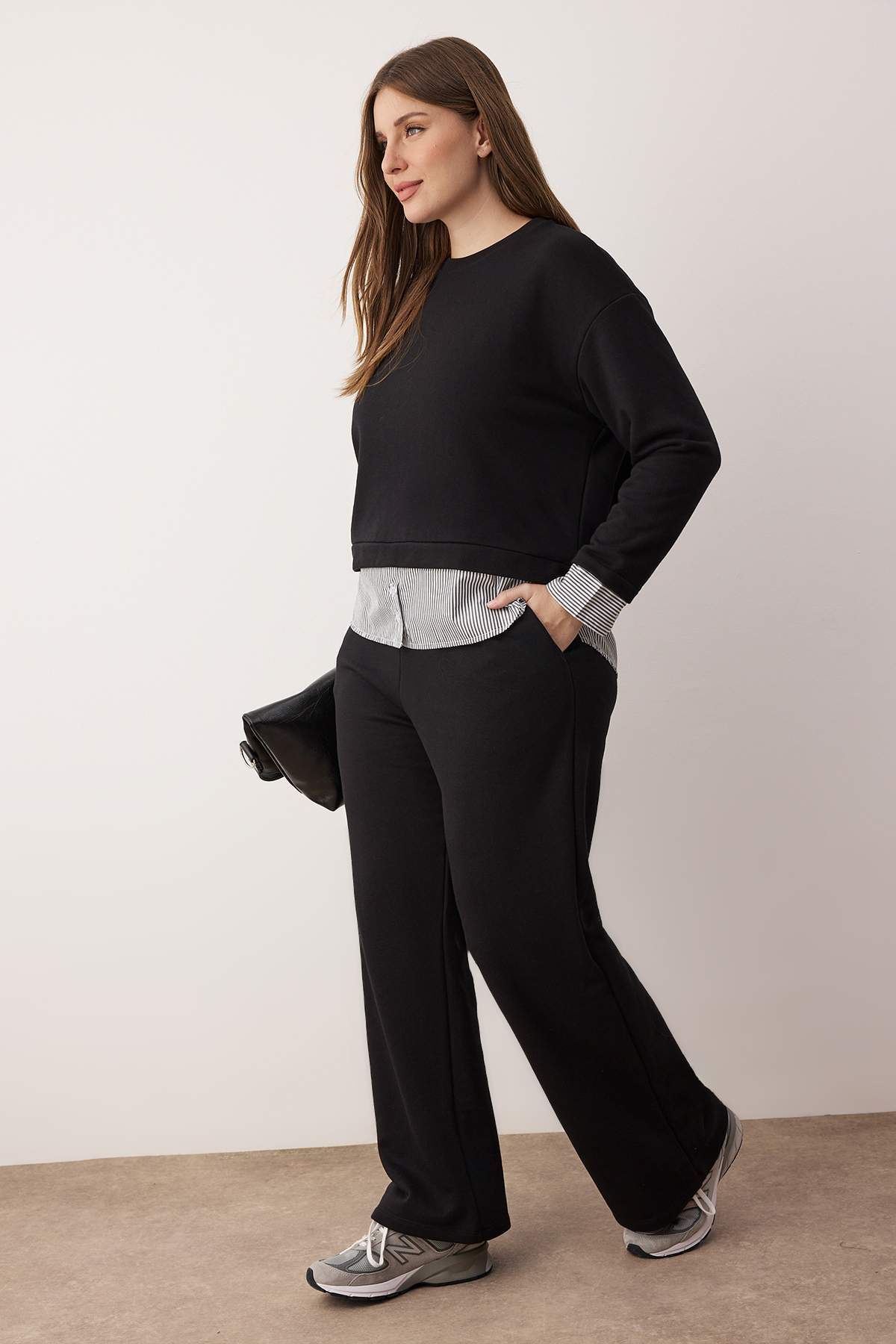 Trendyol Curve Čierna tepláková súprava veľkej veľkosti s detailom na leme a ...