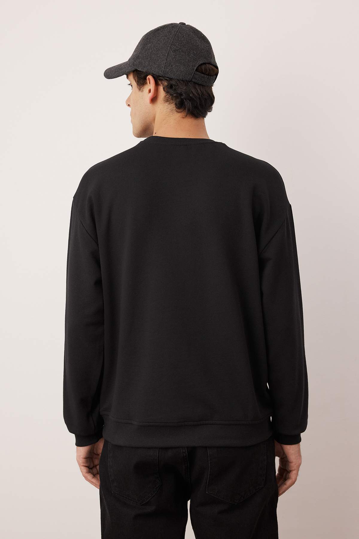 Trendyolmilla  Siyah-Haki 2'li Paket Oversize/Geniş Kesim İçi Polar/Sıcak Tutan Etiketli Sweatshirt TMNAW24SW00001 - Görsel 7