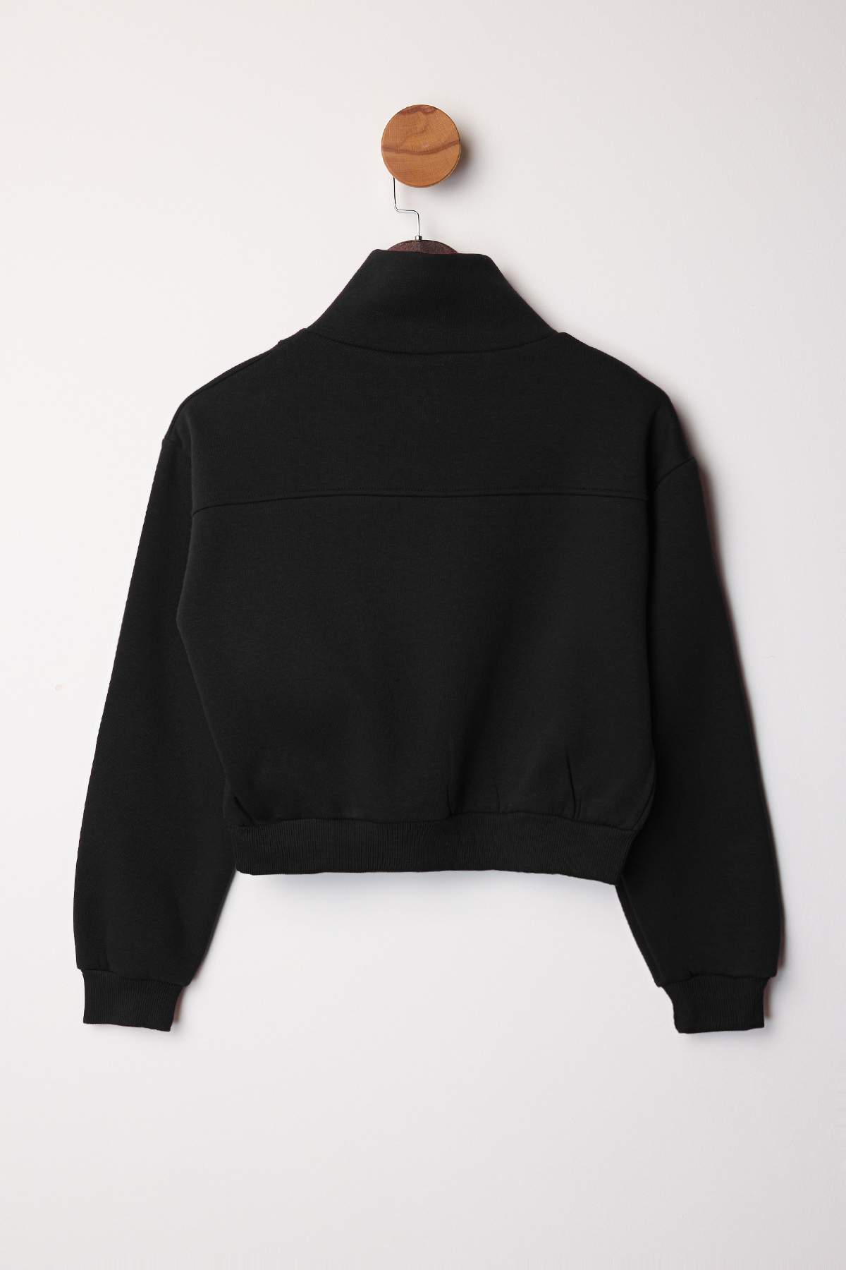 Trendyolmilla  Siyah Kalın İçi Polarlı Dik Yaka Yarım Pat Fermuarı Crop Örme Sweatshirt TWOAW26SW00233 - Görsel 7