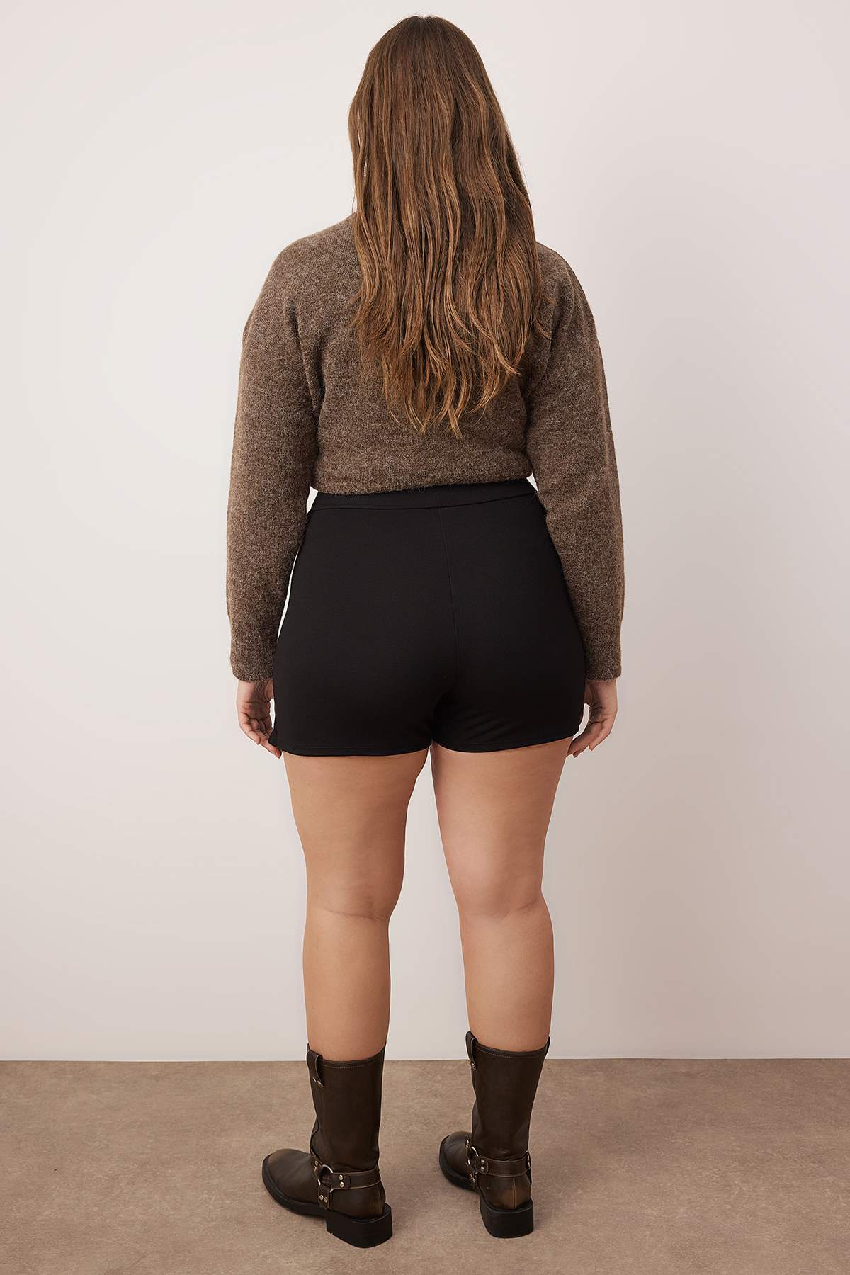 Trendyolmilla  Siyah Yırtmaçlı Örme Büyük Beden Etek TBBAW26AZ00053 - Görsel 4