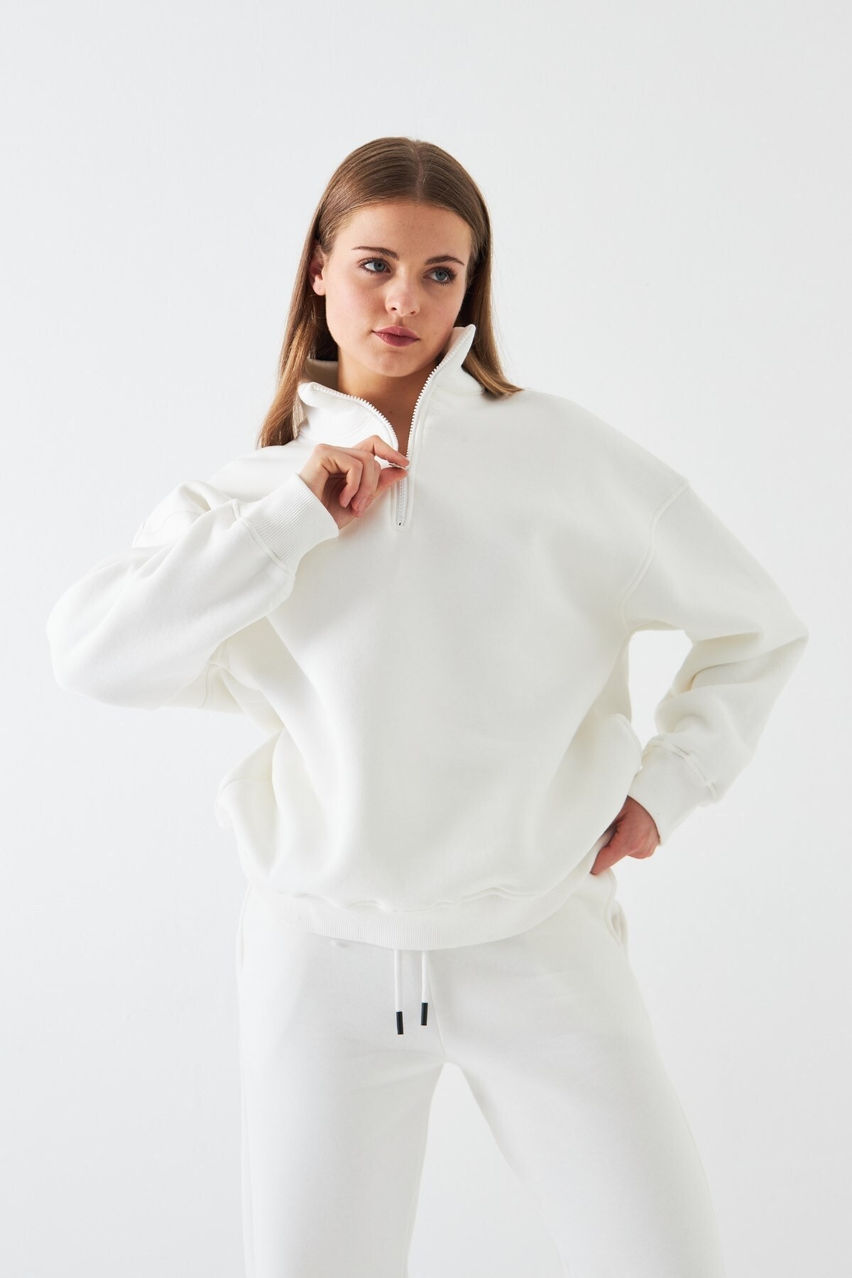 The Champ Clothing  Unisex Oversize Sweatshirt Basic Beyaz – Yarım Fermuar Dik Yaka, 3 İplik Şardonlu Polar - Görsel 7