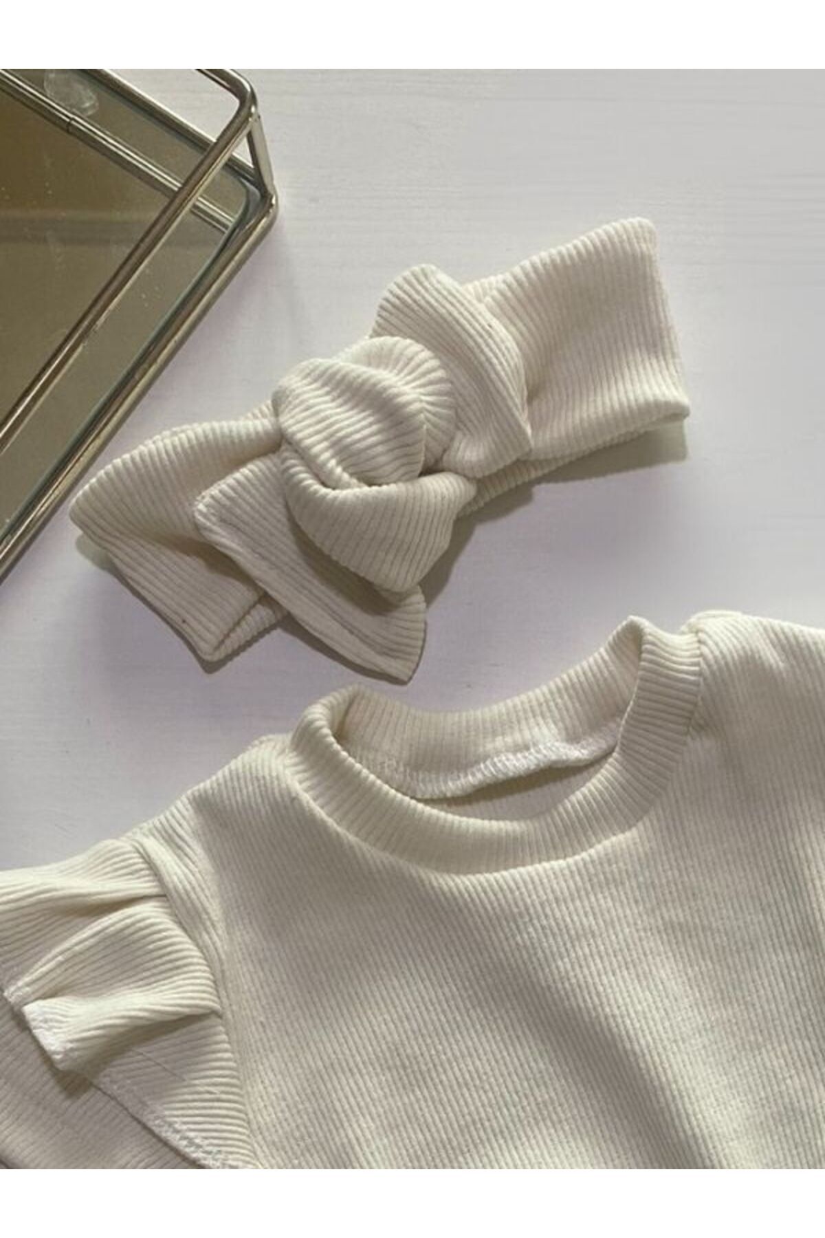 özge başaran Krem Rengi Şort & Tişört,ve Çorap Fitilli Kumaş Kız Çocuk Ve Bebek 3'lü Giyim Seti fotoğrafı 3 (önizleme)