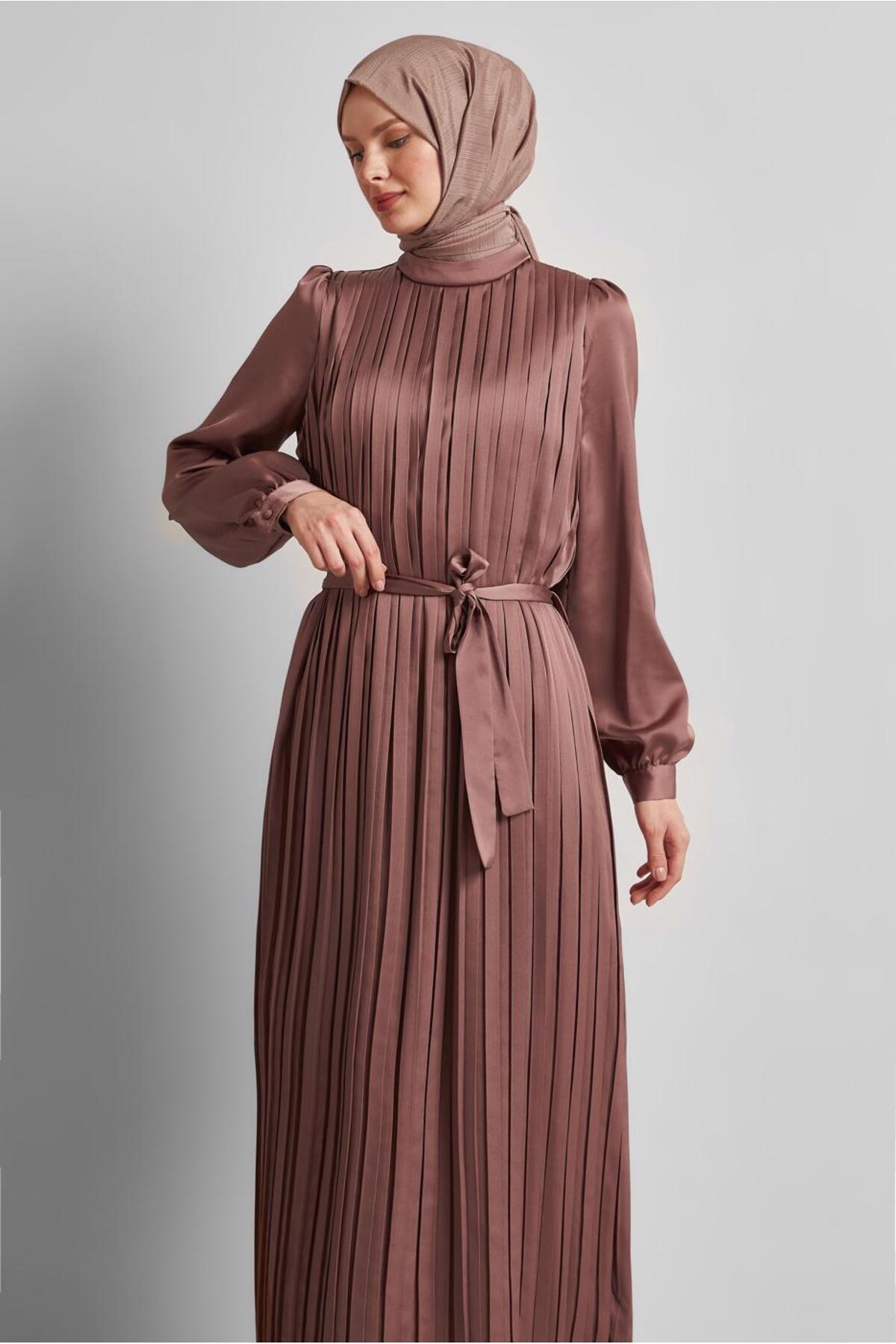 آلوینا لباس مجلسی ساتن کمربنددار ۴۵۳۲۷ آلوینا لباس مجلسی ساتن کمربنددار ۴۵۳۲۷