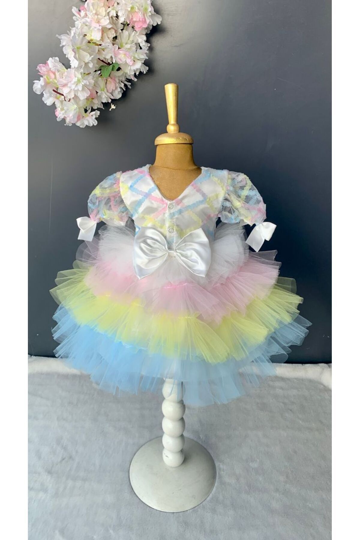 Ponpon Baby 1 yaş kız bebek renkli katkat tüllü prenses elbisesi doğum günü kıyafeti fotoğrafı 5 (önizleme)