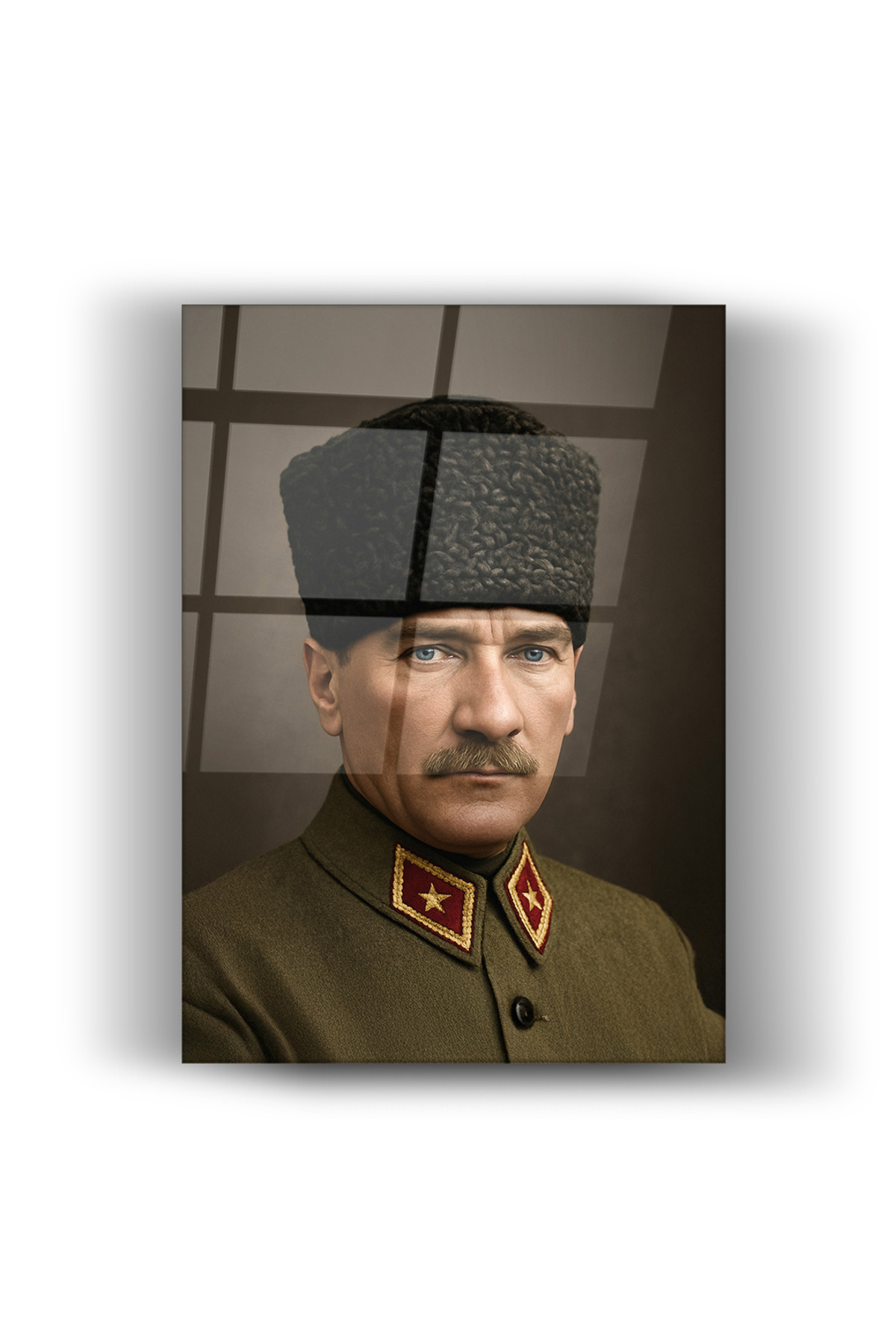 Kurtuluşun Lideri–Üniformalı Portresiyle Milletine İlham Veren Gazi Mustafa Kemal Atatürk Cam Tablo