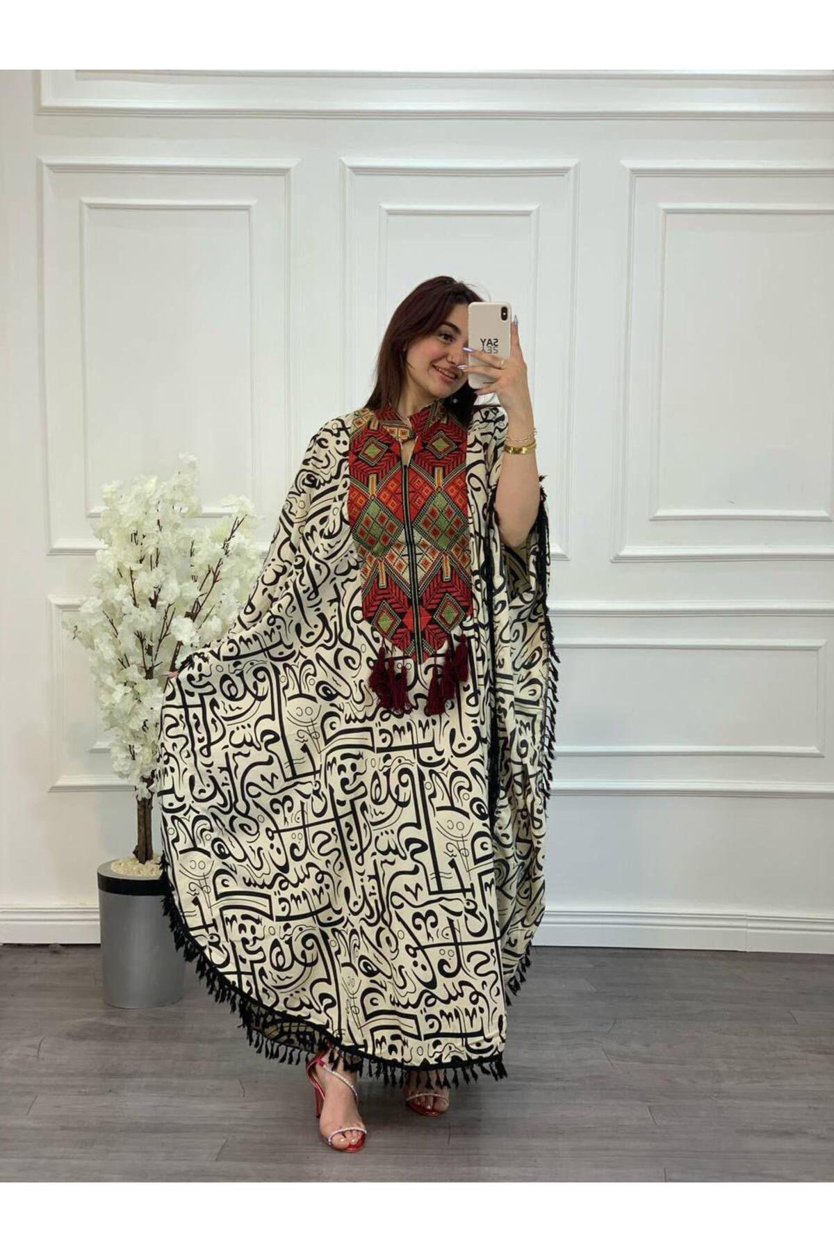 قفطان "فراشة" من "ليالي الجلابية"- بنقشة الخط العر...