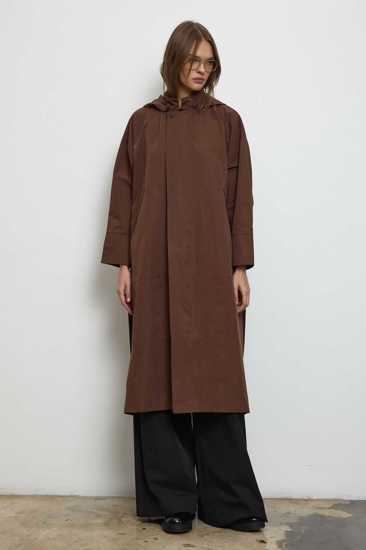 QANU Kapüşonlu Oversize Yağmurluk Kahverengi