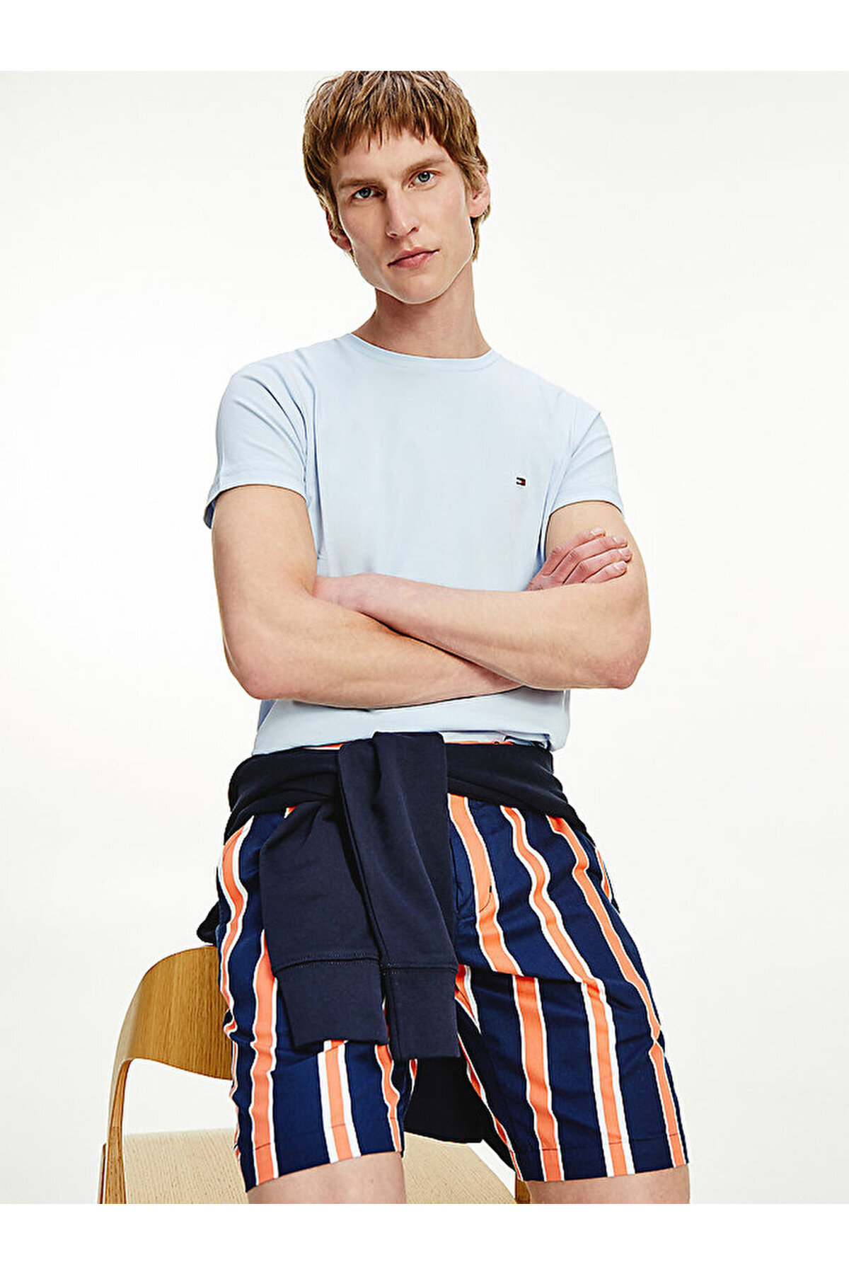 تامی هیلفیگر تی‌شرت مردانه کشی از جنس پنبه ارگانیک و اسلیم فیت