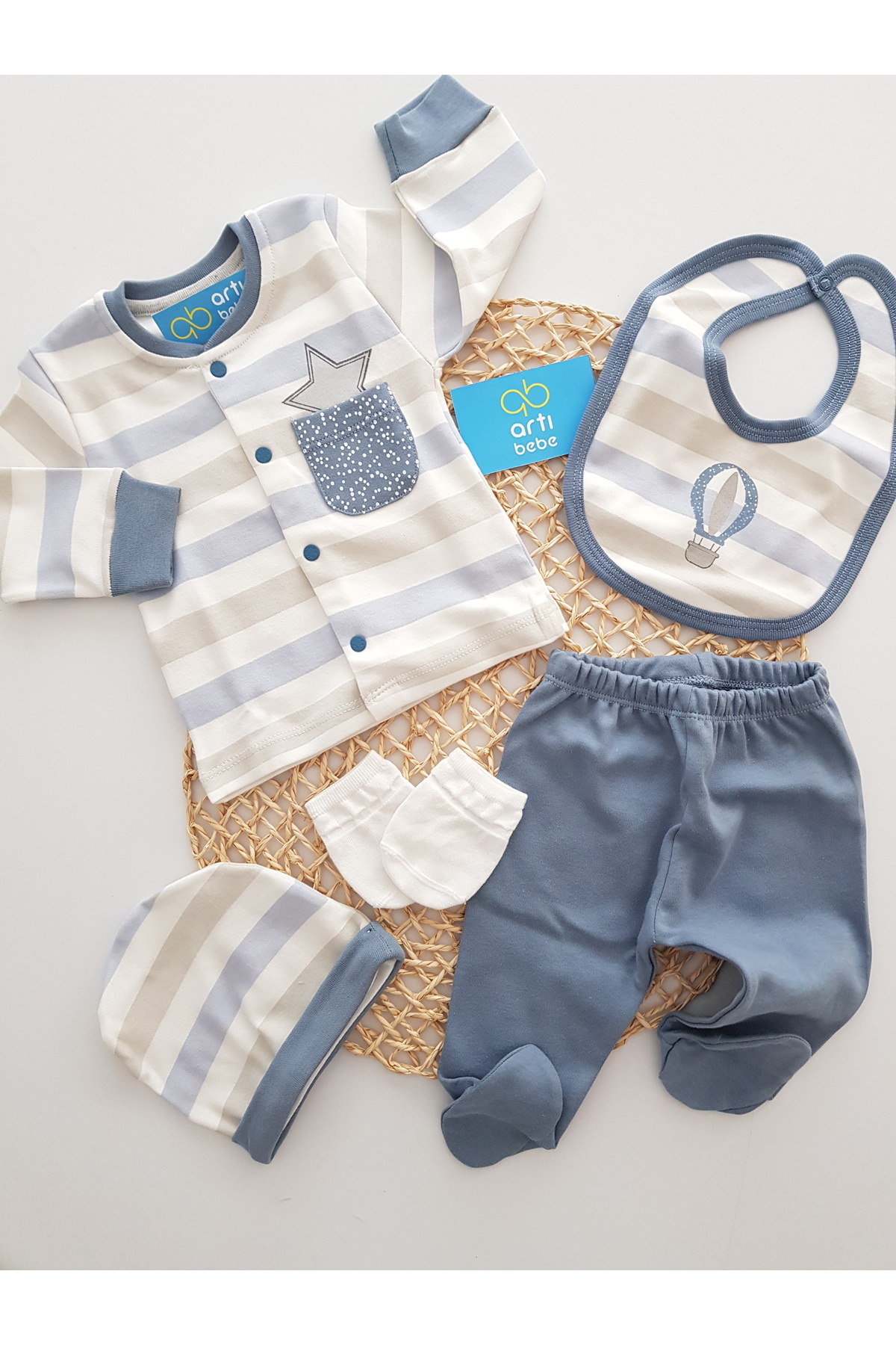 Yenidoğan 5’li Hastane Çıkış Seti | %100 Pamuk Yıldız Desenli İlk Giyim Takımı