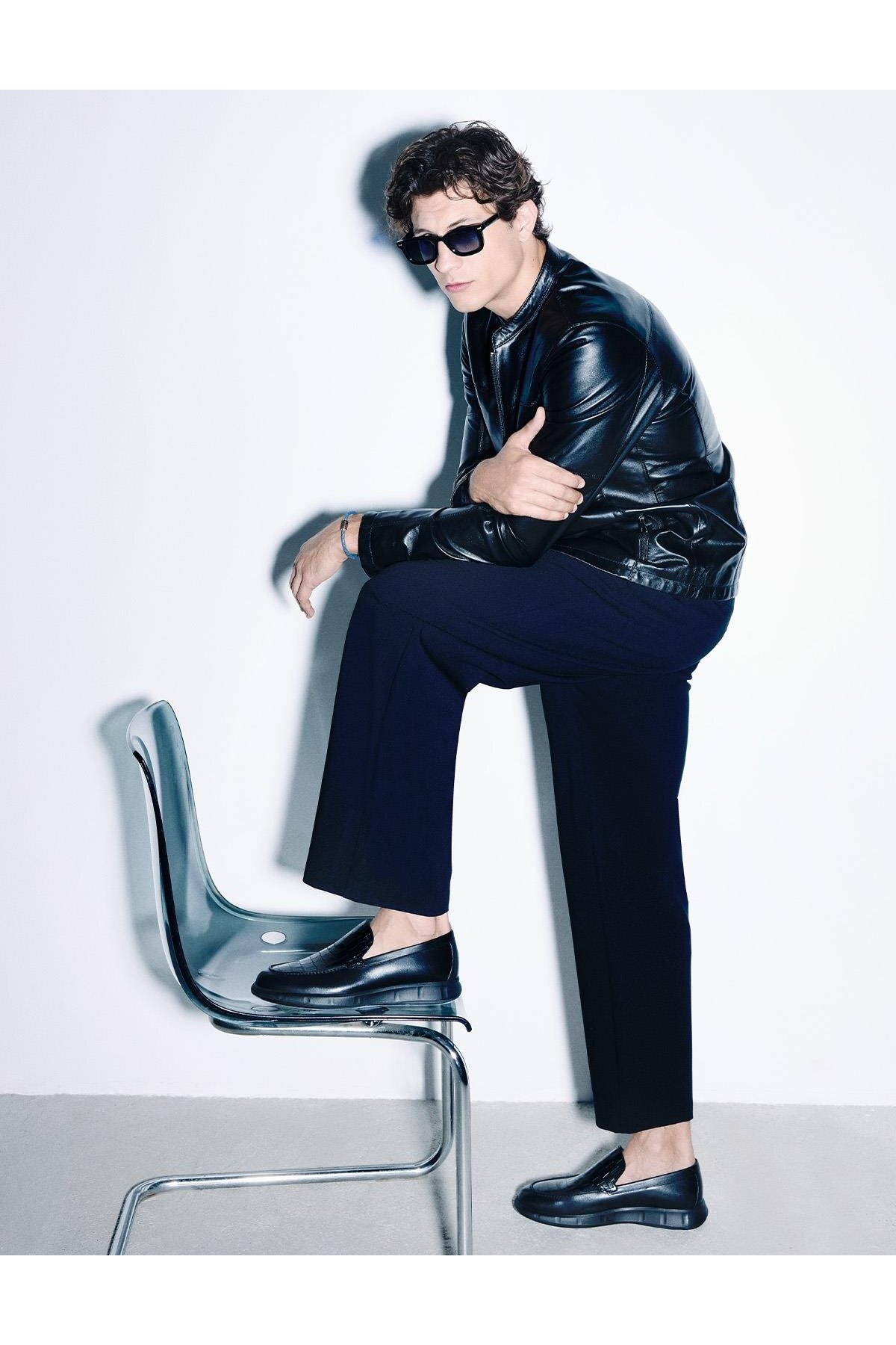 پالتو مردانه مشکی چرم اصل حاجی