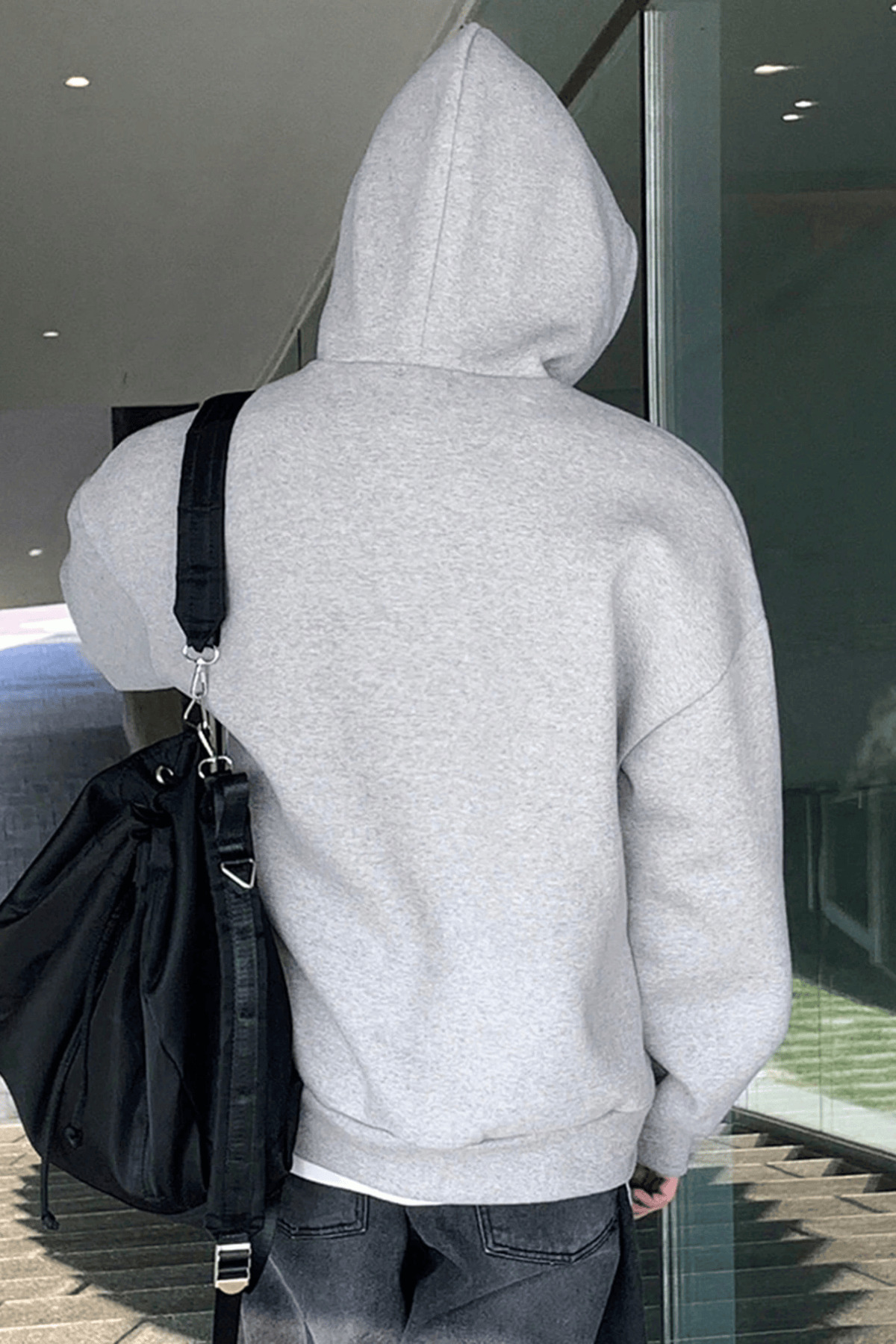 Erkek Sweatshirt Kanguru Cepli İçi Polarlı 3 İplik Kapüşonlu Oversize Sweatshirt KANGU — رنگارنگ KANGURU-SWEATSHIRT — تصویر 3 از 5