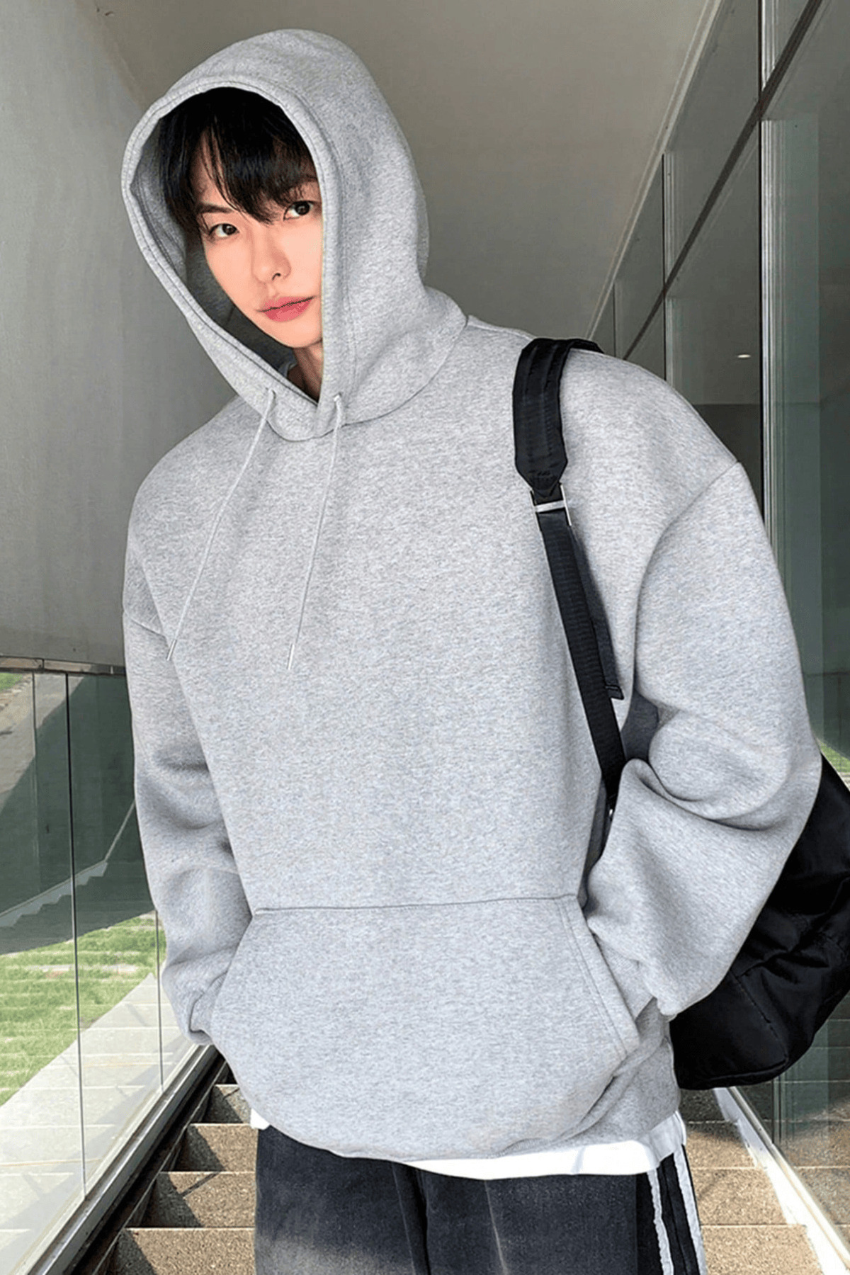 Erkek Sweatshirt Kanguru Cepli İçi Polarlı 3 İplik Kapüşonlu Oversize Sweatshirt KANGU — رنگارنگ KANGURU-SWEATSHIRT — تصویر 2 از 5