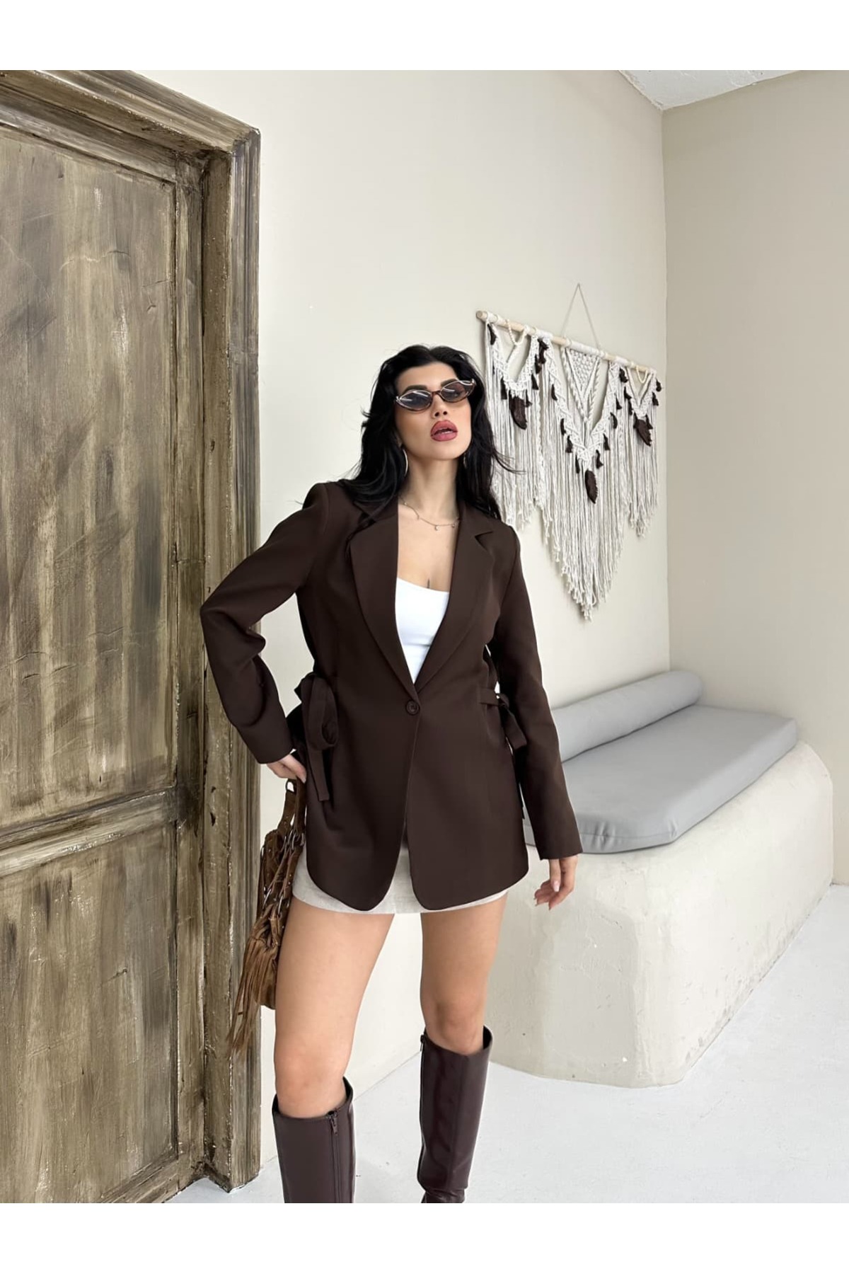 Genel Markalar  Blazer ceket Yanlarda bağlama/ip detayları Modern ve şık - Görsel 4