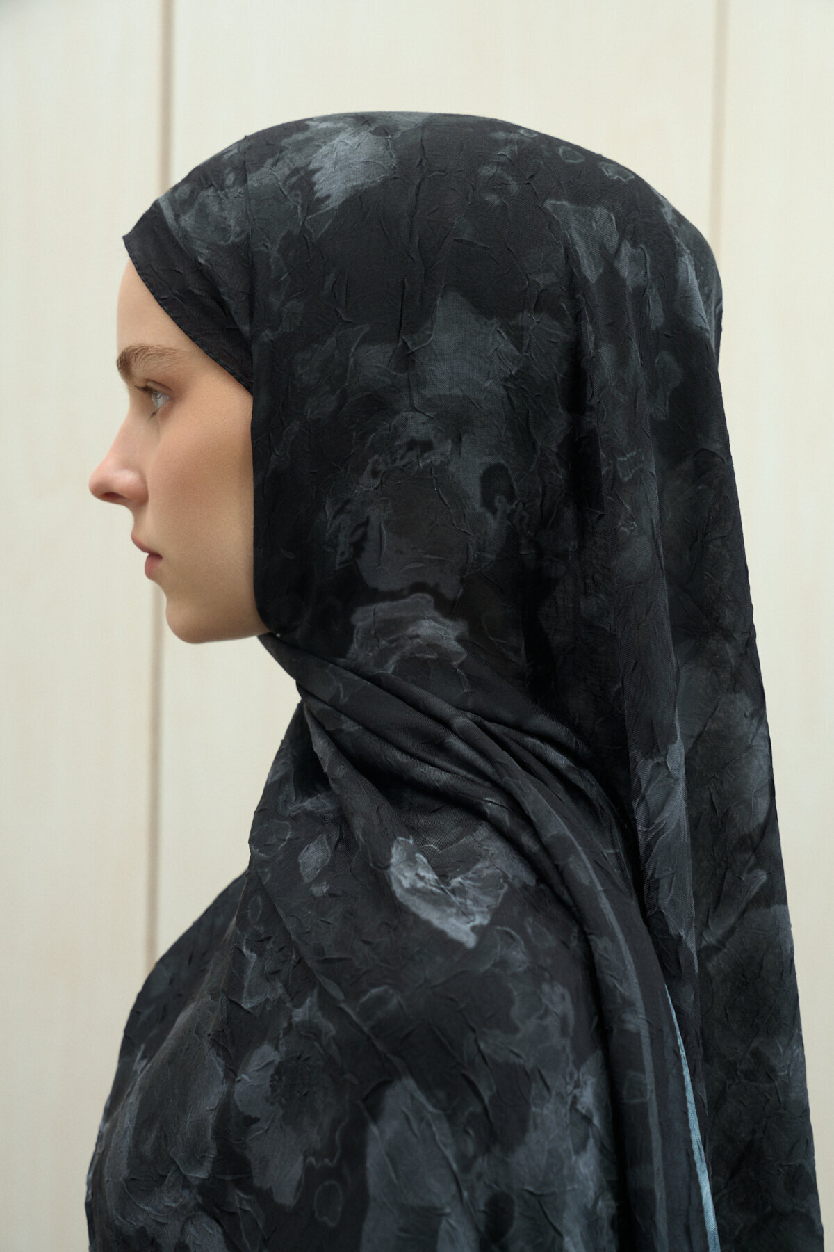 cs camellia scarf Pretty Kraş Şal - Siyah görsel 3