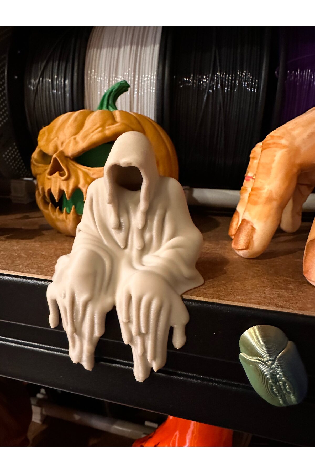 Cadılar Bayramı Erimekte Olan Hayalet Figür - Özel Tasarım Dekoratif Model - 3D Baskı 13 CM