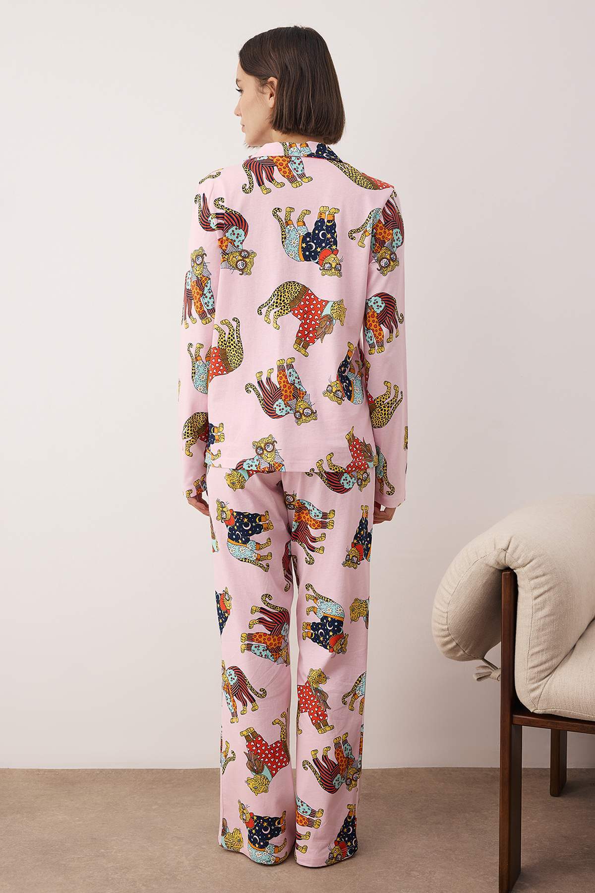 Trendyolmilla  Pembe %100 Pamuklu Kaplan Baskılı Örme Pijama Takımı THMAW26PT00202 - Görsel 4