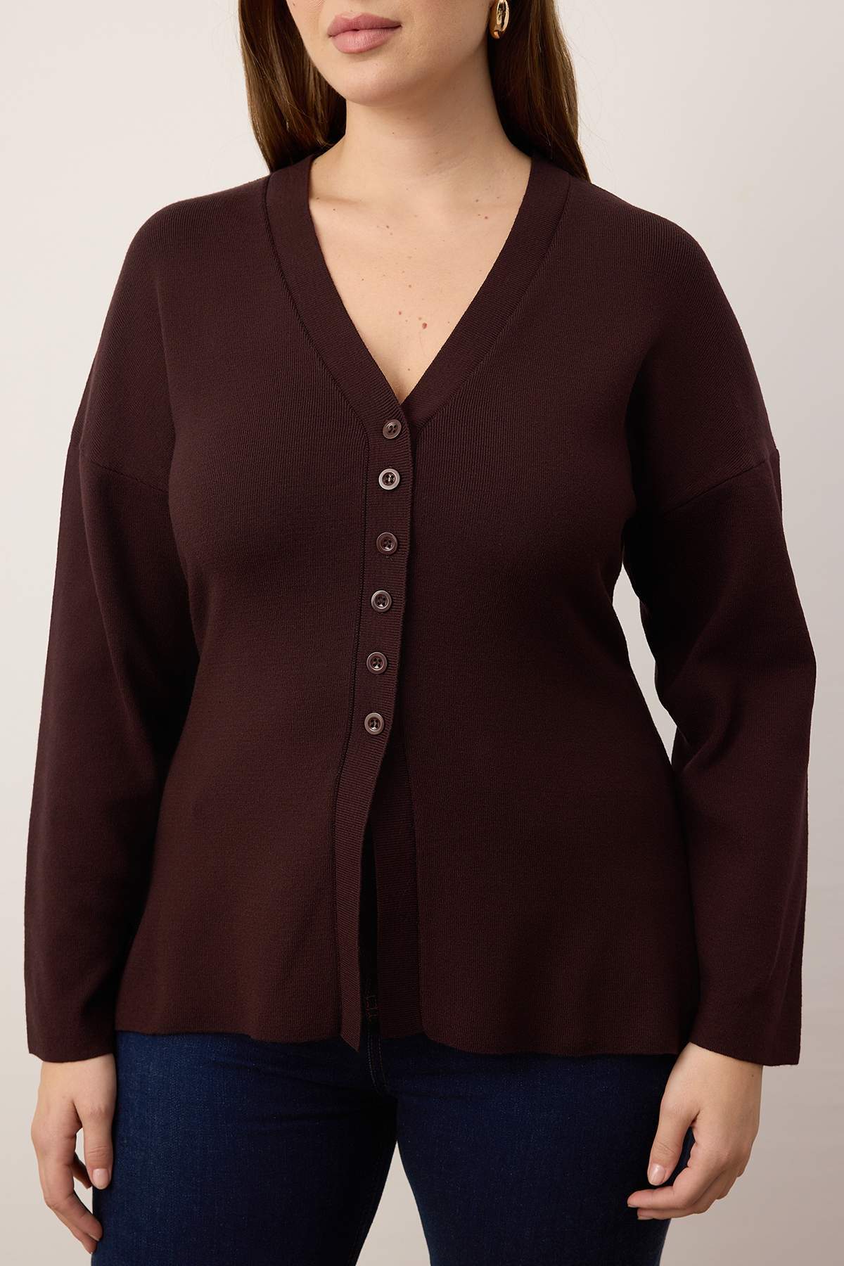 Trendyolmilla  Kahverengi V Yaka Merserize Görünümlü Premium İplik/Özel İplik Triko Hırka TBBAW26AV00036 - Görsel 3