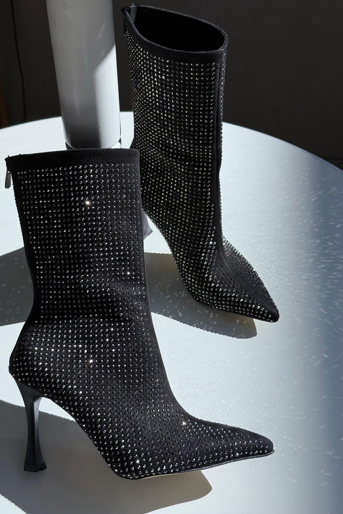 yezy shoes  Gri Taş Detaylı Yüksek Topuklu Kadın Bot Çizme Siyah - Görsel 5