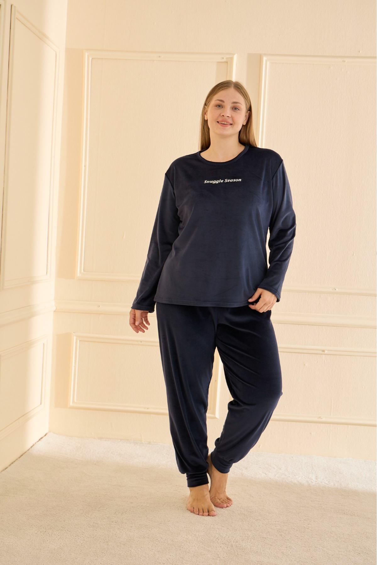 Kadın Büyük Beden Curve Fransız Kadife Yuvarlak Yaka Uzun Kollu Pijama Takımı