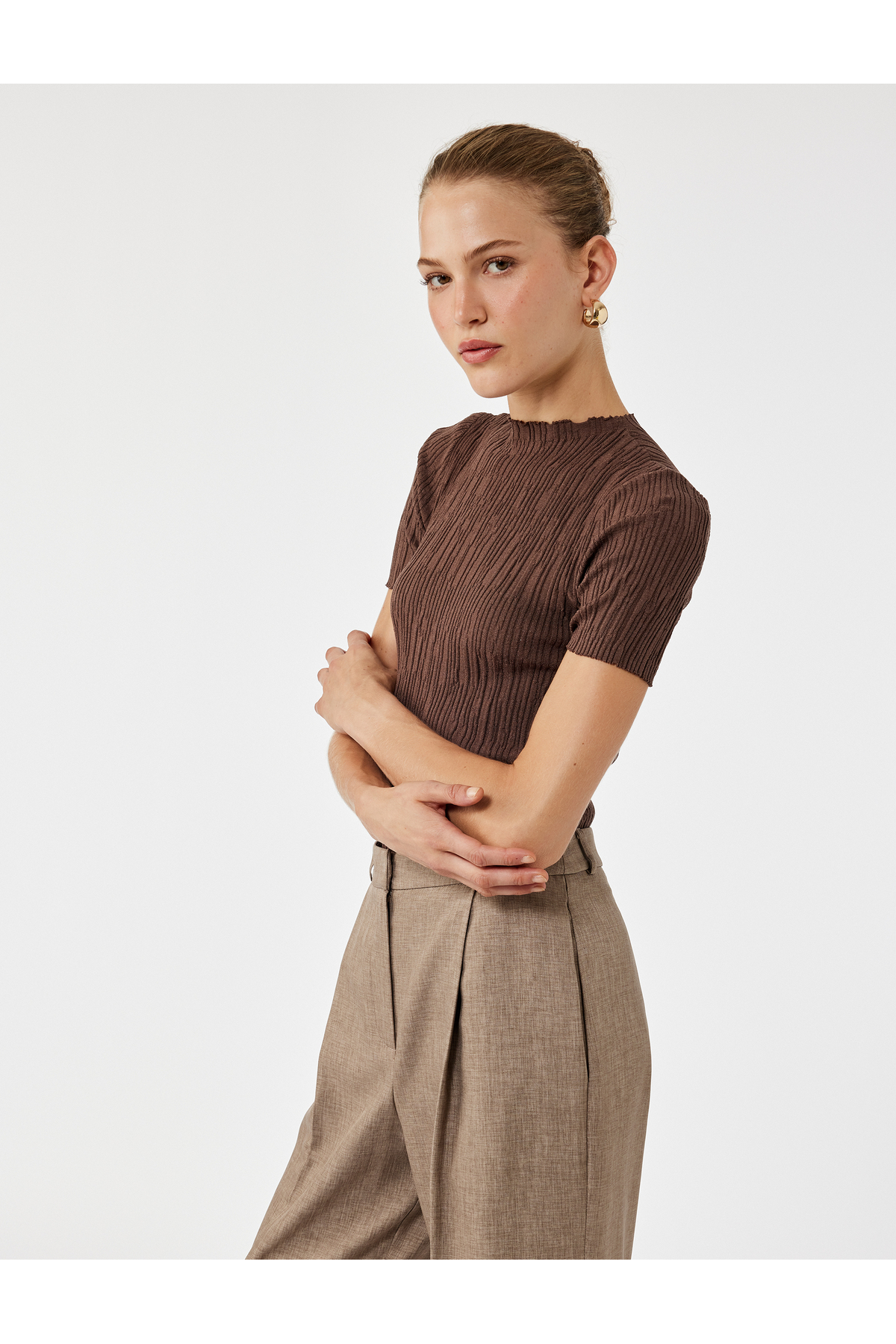 Koton  Kısa Kollu Bisiklet Yaka Büzgülü Dokulu Triko Kazak - Görsel 2