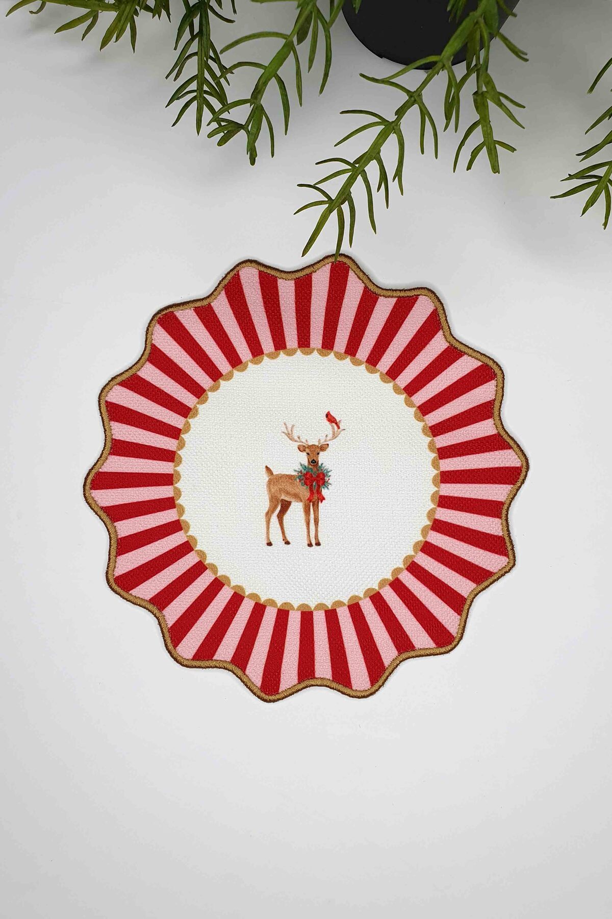 decofav Oval Dekoratif Kırmızı Nakış Kenarlı Geyik Desenli Kokteyl Peçetesi 1 Adet