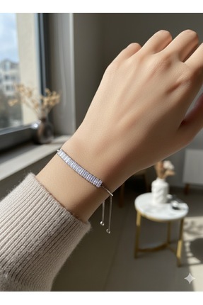 Tasarım Zemira Uzun Baget Kesim Zirkon Sıra Taş Bileklik – Modern ve İnce Yak...