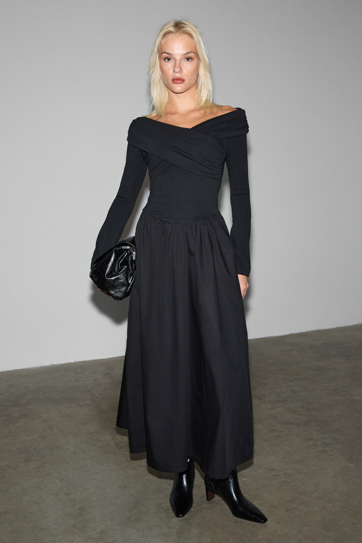 GRIMELANGE  FRUENDO Kadın Asimetrik Yakalı Üstü Esnek Kumaşlı Eteği Poplin Uzun Siyah Elbise - Görsel 3