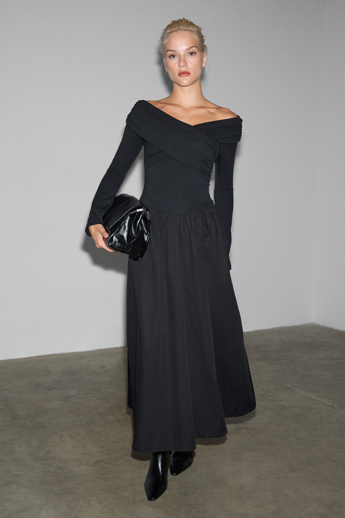 GRIMELANGE  FRUENDO Kadın Asimetrik Yakalı Üstü Esnek Kumaşlı Eteği Poplin Uzun Siyah Elbise - Görsel 4