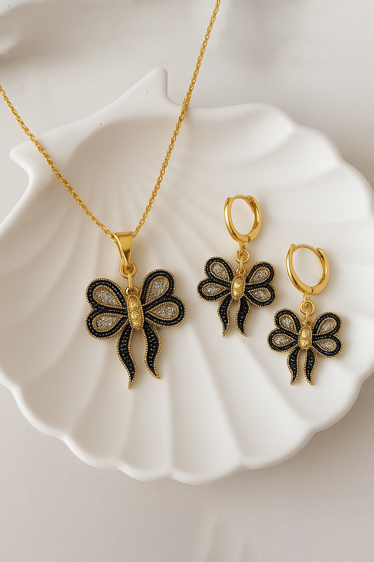 MakeWell Kolye Küpe Takım Seti – Kadın Takı Seti, Zarif & Şık Kombin, Hediyelik Takı