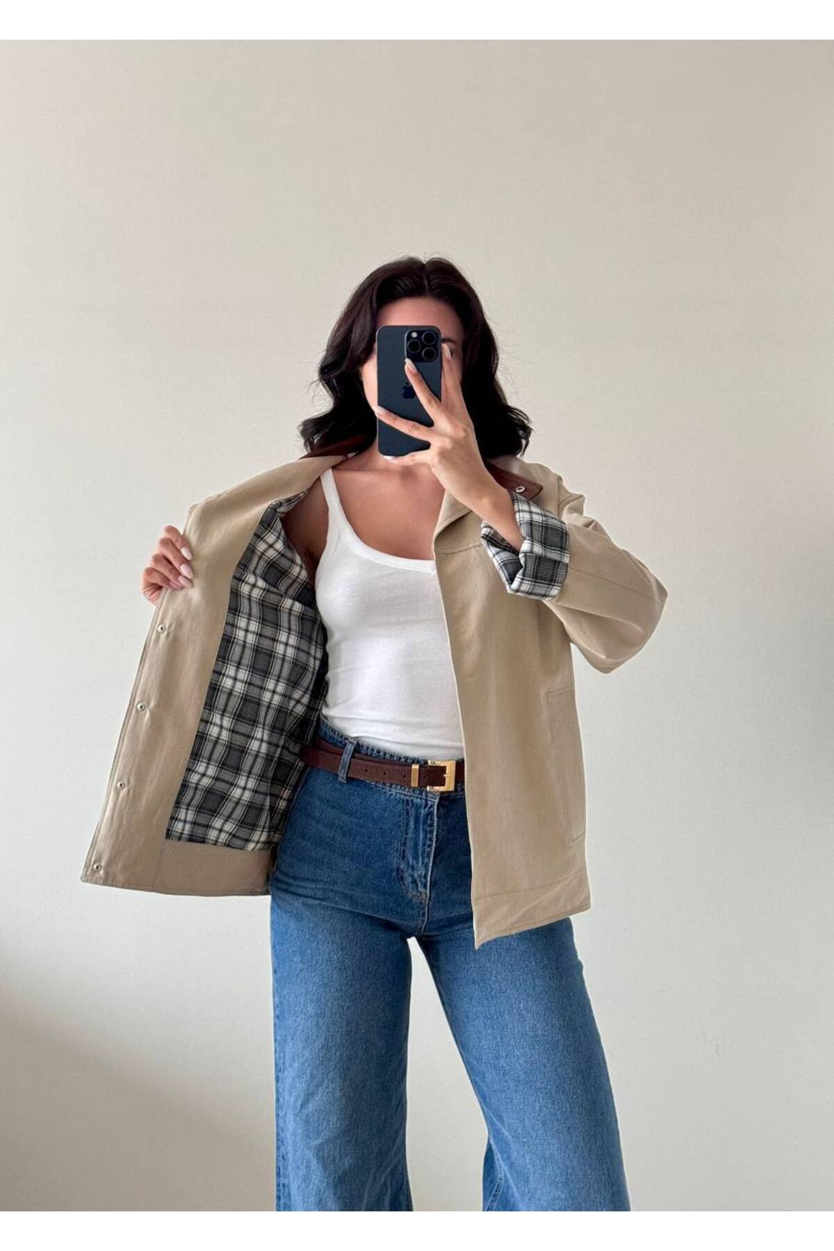 LOCH BUTİK  Kadın Bej Uzun Kollu Çıt Çıtlı Yakası Derili Ceket - Görsel 3