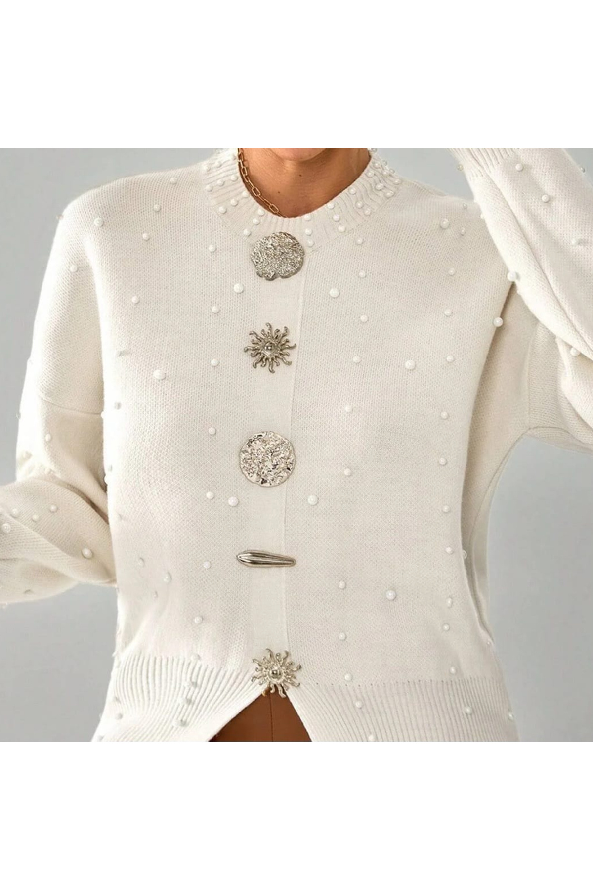 H&E LUXURY DESIGN Γυναικείο κομψό πουλόβερ με μεγάλα κουμπιά με μοτίβο μαργαριταριών Γυναικείο πλεκτό πουλόβερ με σχισμή