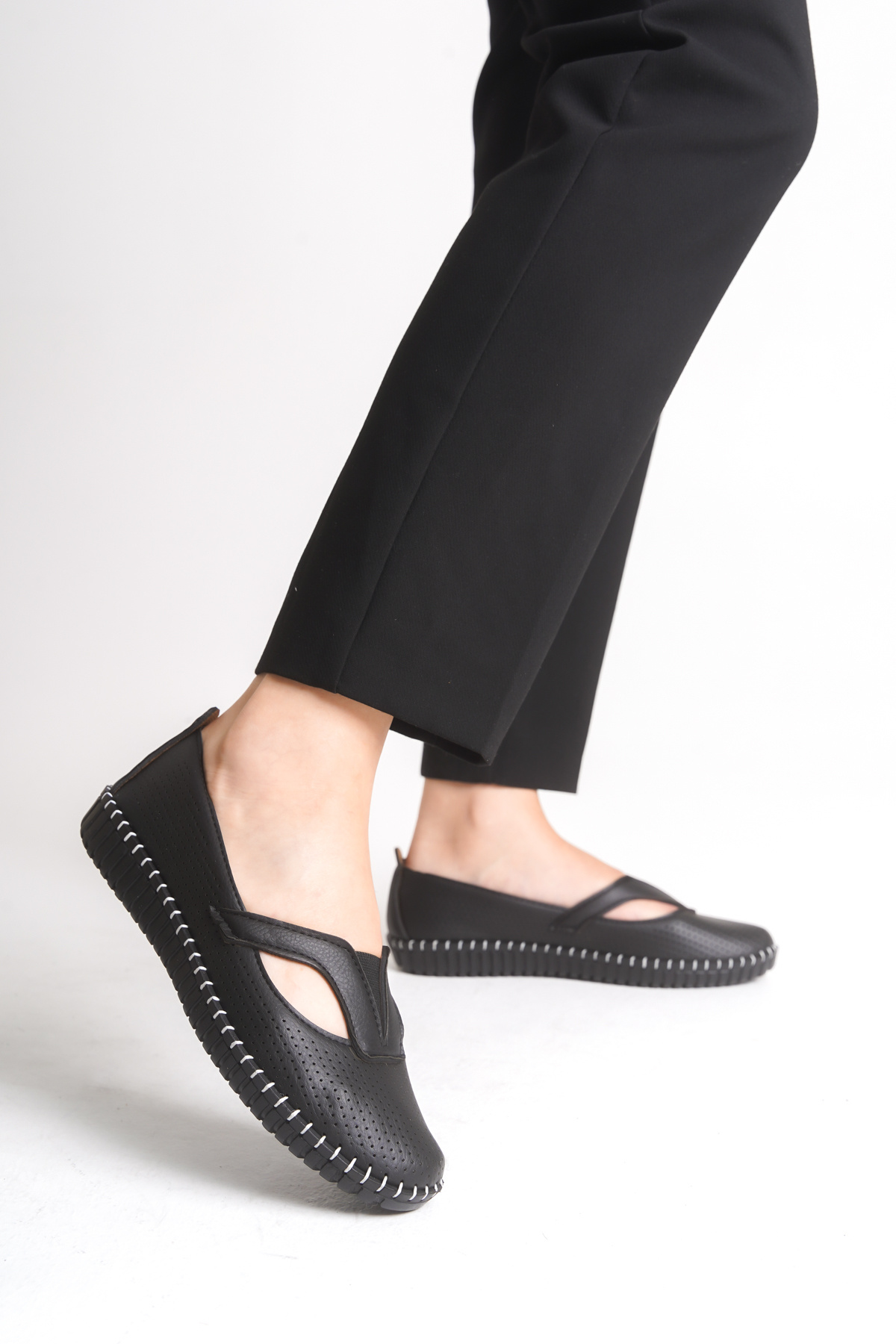 shoes elastic front