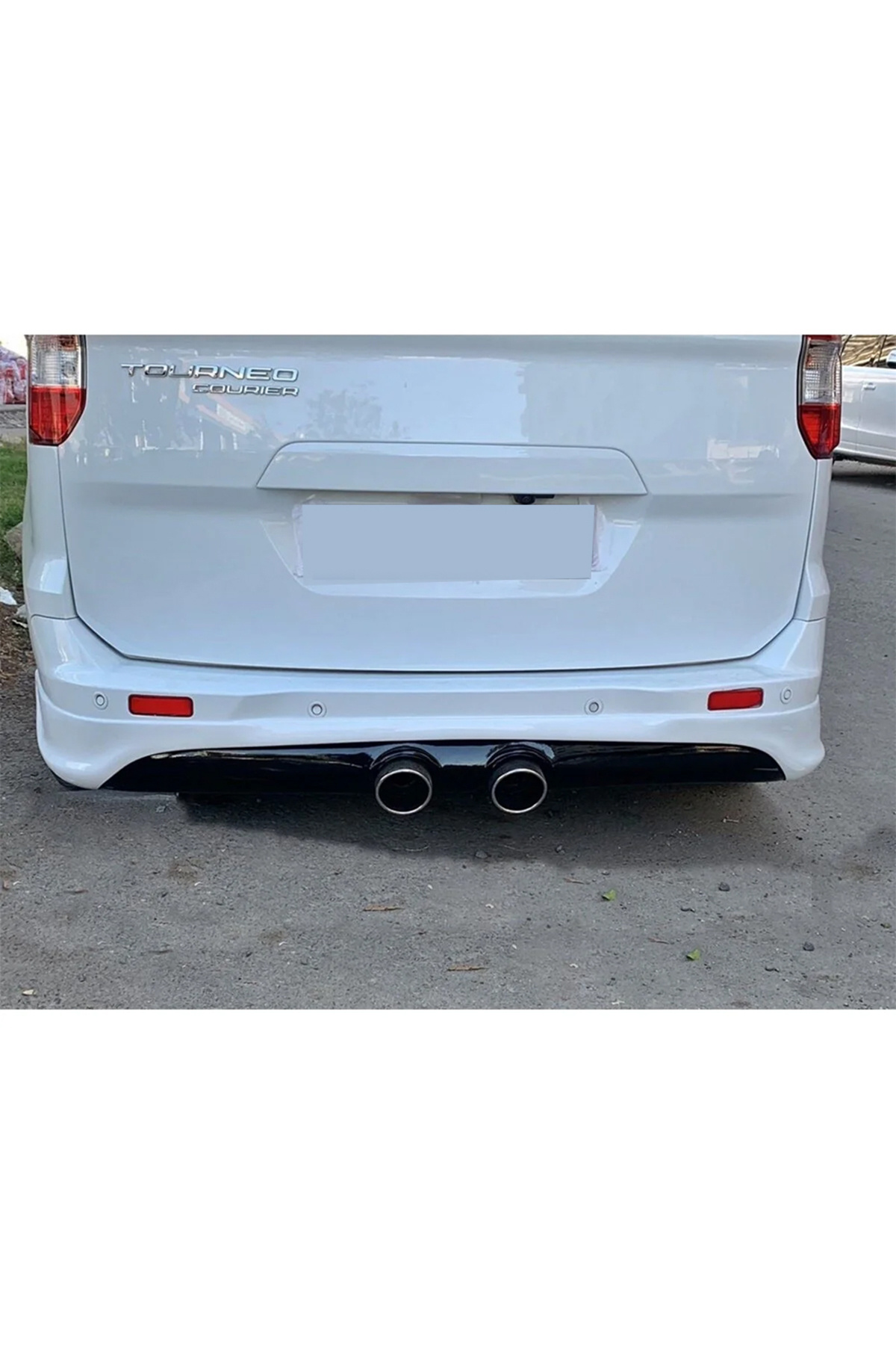 AkmTuning Ford Tourneo Courier R32 Arka Ek Difüzör Siyah Plastik
