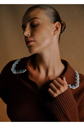 Knitss Kontrast Renkli V Yaka KAHVERENGİ Triko