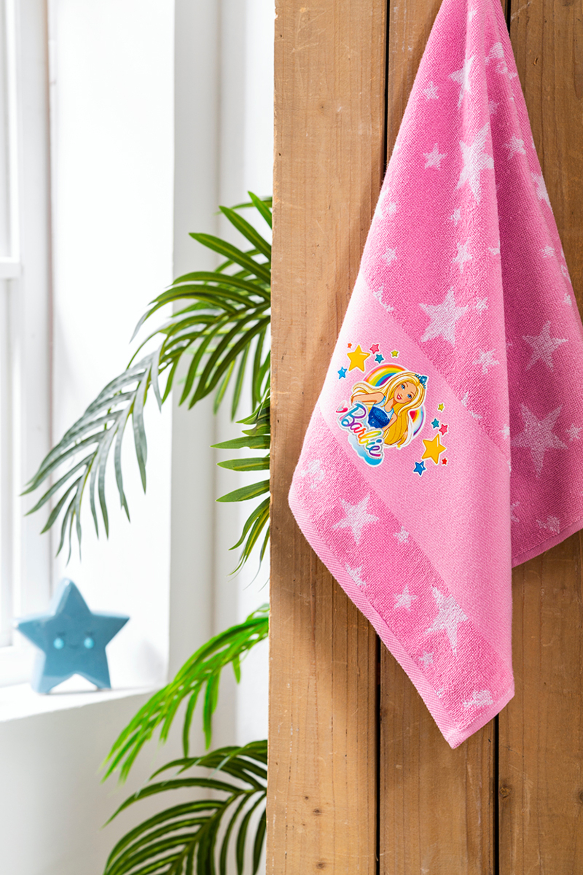 Özdilek Barbie Star Lisanslı Çocuk Bornoz Seti 5/6 Yaş fotoğrafı 2 (önizleme)