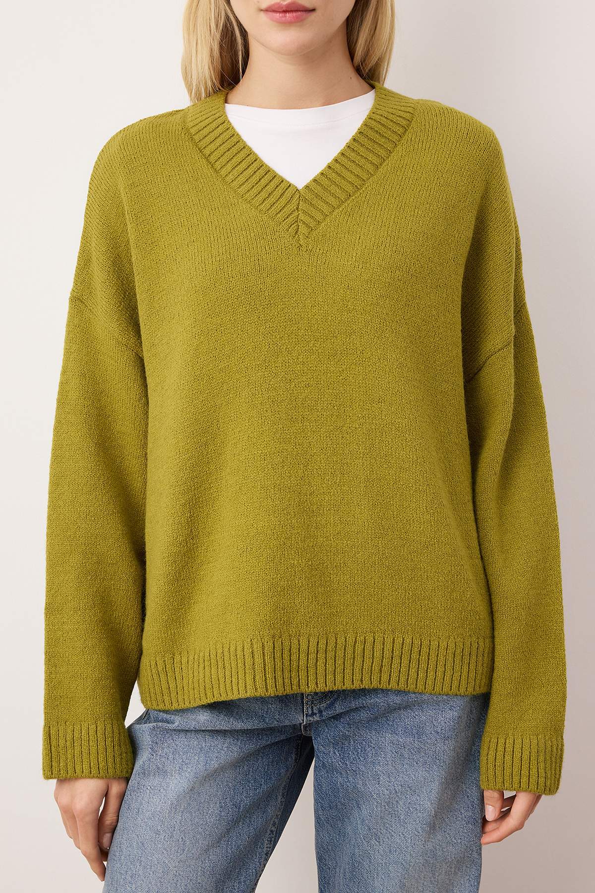 Trendyolmilla  Wardrobe Essentials Yağ Yeşil Basic Geniş Kalıp Yumuşak Dokulu Triko Kazak | TWOAW26KZ00091 - Görsel 3