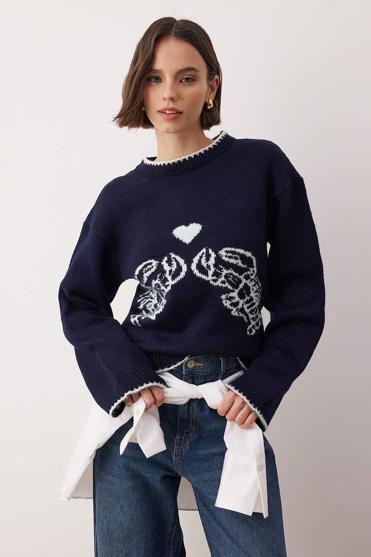 Trendyolmilla  Lacivert Yumuşak Dokulu Desenli Triko Kazak TWOAW26KZ00150