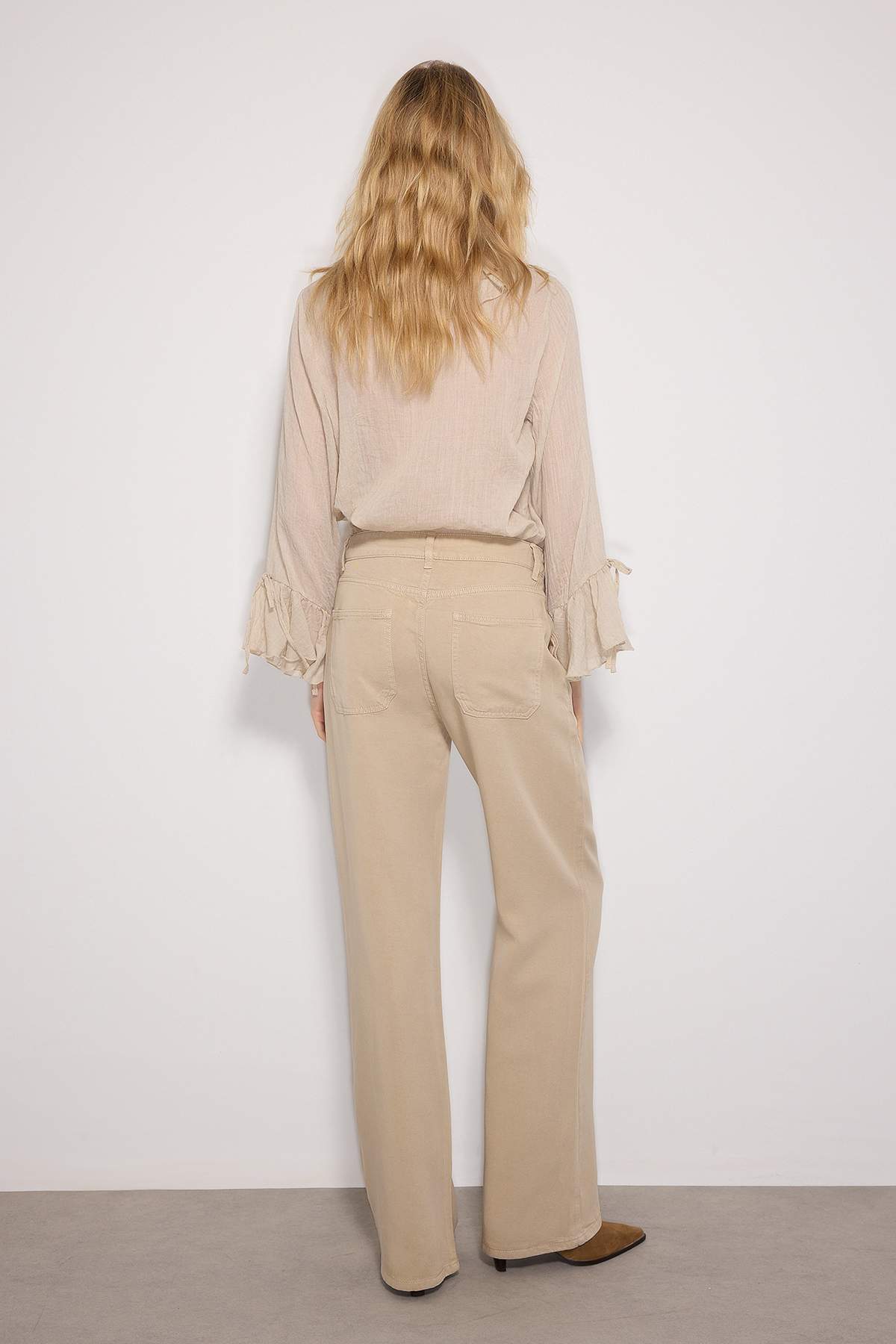 Trendyolmilla  More Sustainable Bej %100 Tencel™ Düşük Bel Wide Leg Jeans TWOSS23JE00219 - Görsel 4