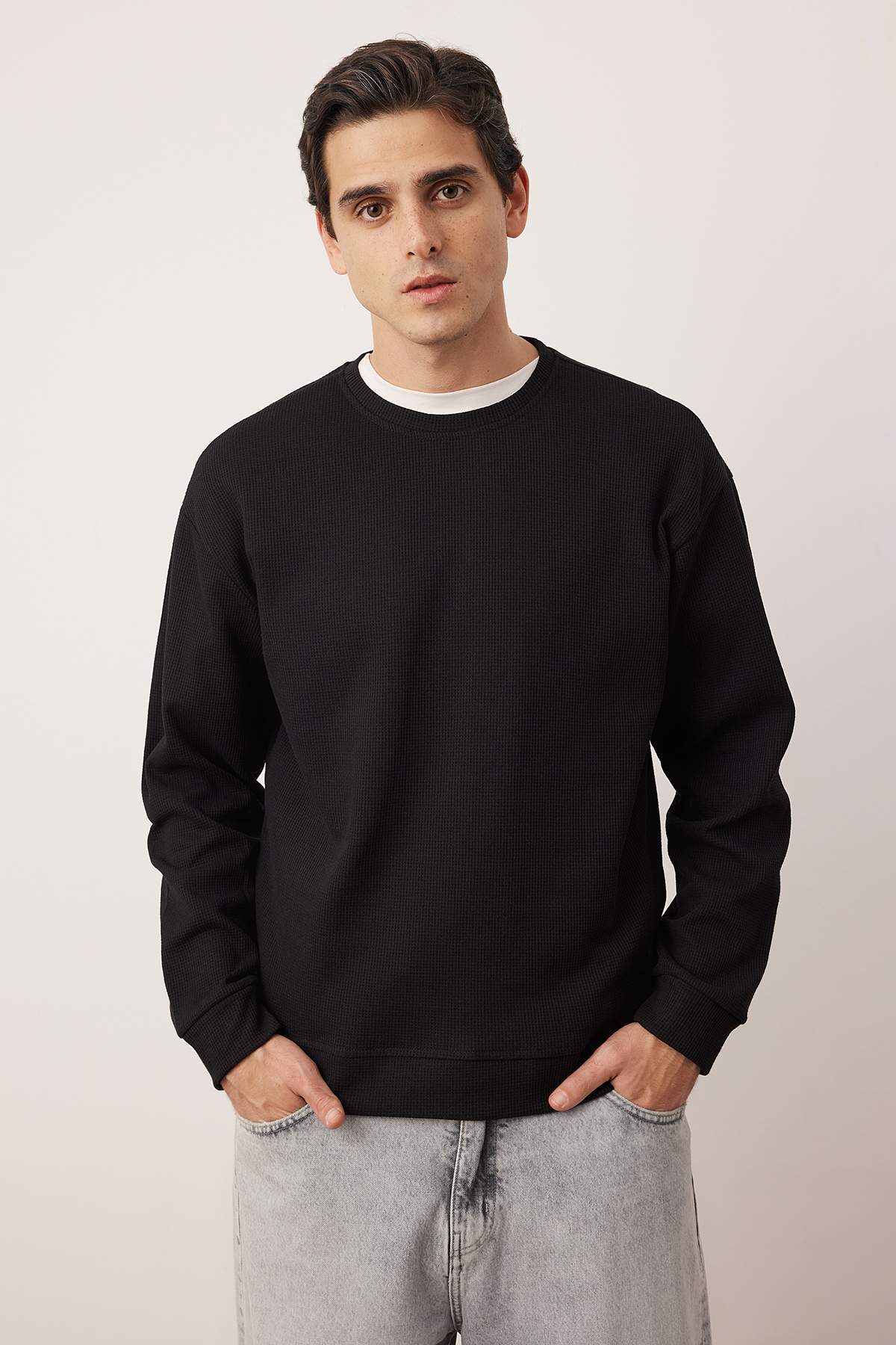 Trendyolmilla  Siyah - Haki Yeni Oversize/Geniş Kalıp 2'li Paket Dokulu Waffle Sweatshirt TMNAW26SW00028 - Görsel 2