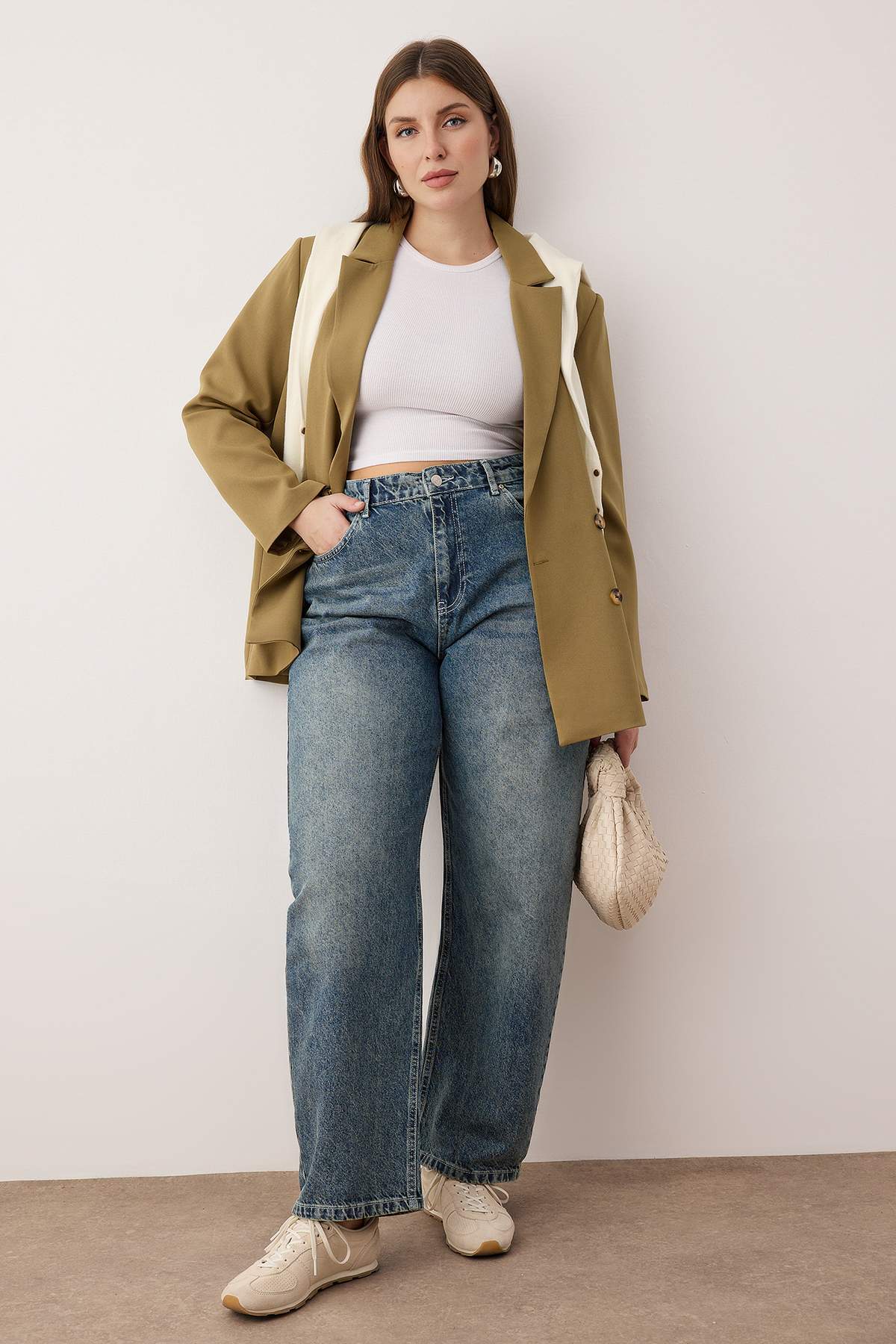 Trendyolmilla  Mavi Yüksek Bel Barrel Baggy %100 Pamuk Non-Stretch Büyük Beden Jeans TBBAW26CJ00043 - Görsel 2