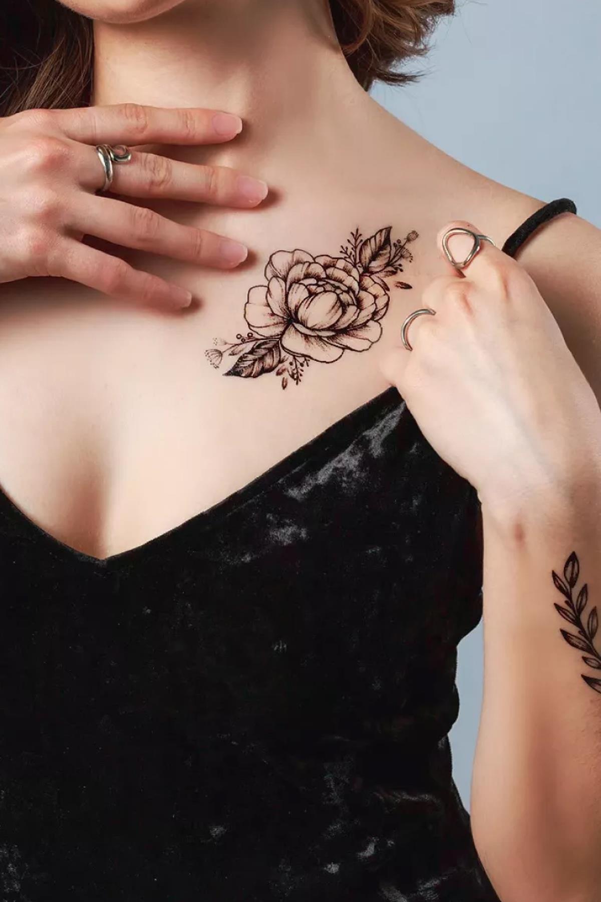 New Obsessions Roseni karakalem Çiçek Desenli Geçici Dövme