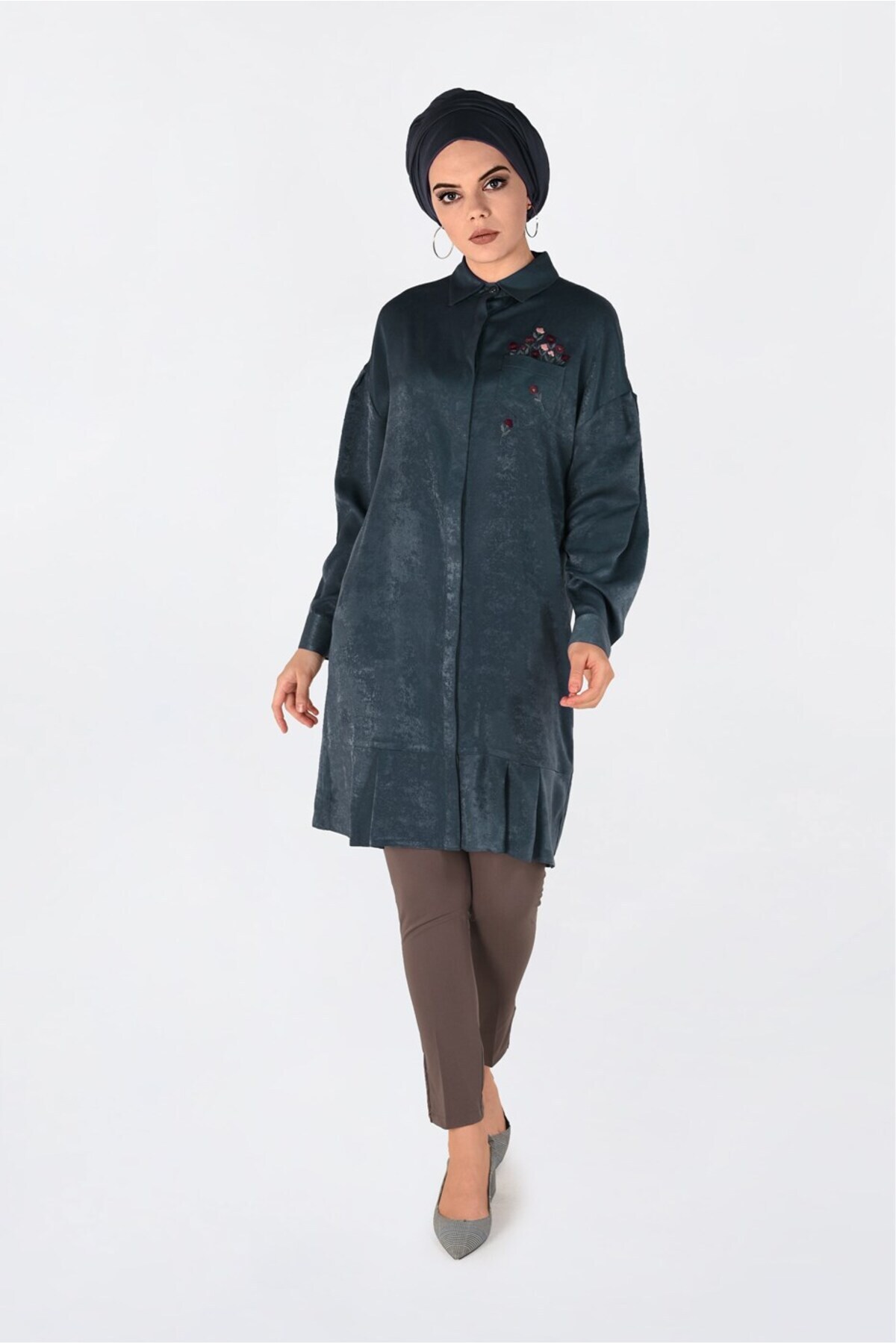 آلوینا تونیک با جزئیات گلدوزی در جلو و دامن چین‌دار ۴۷۲۱