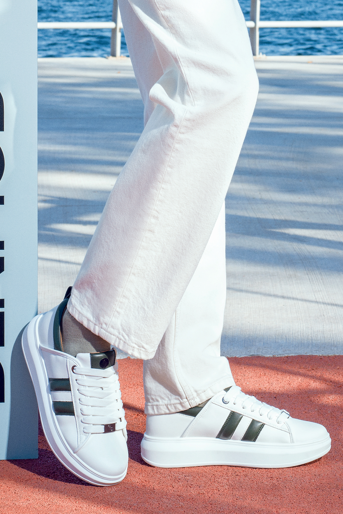 کفش کتانی مردانه بنددار چند رنگ ACBC x مدل 24WFD760118 Derimod