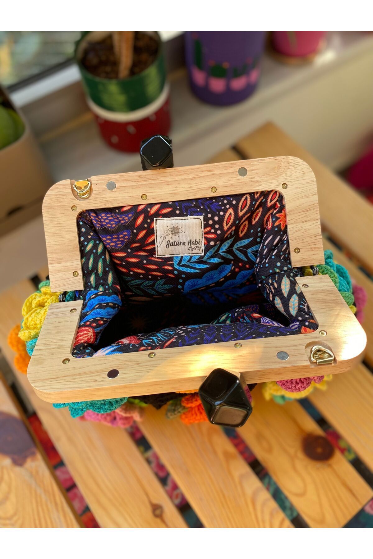 Satürn Hobi Örgü Ahşap Burslu Gül Motifli Clutch Çanta görsel 3