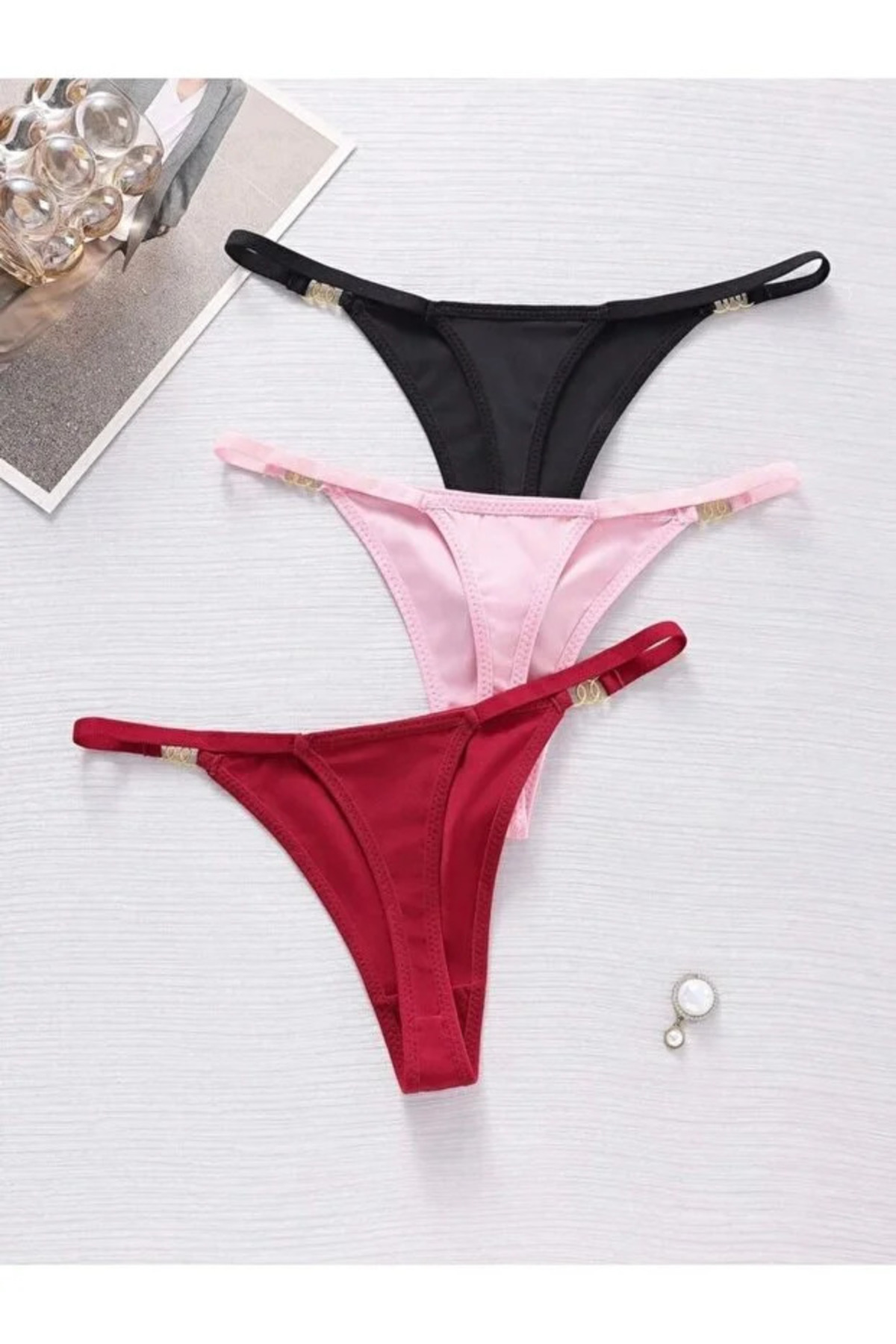 SWEETKORSE Златна катарама Златни аксесоари Секси дамски бикини с еластична лента 4-компонентен комплект – черен, бордо, бял, пудра