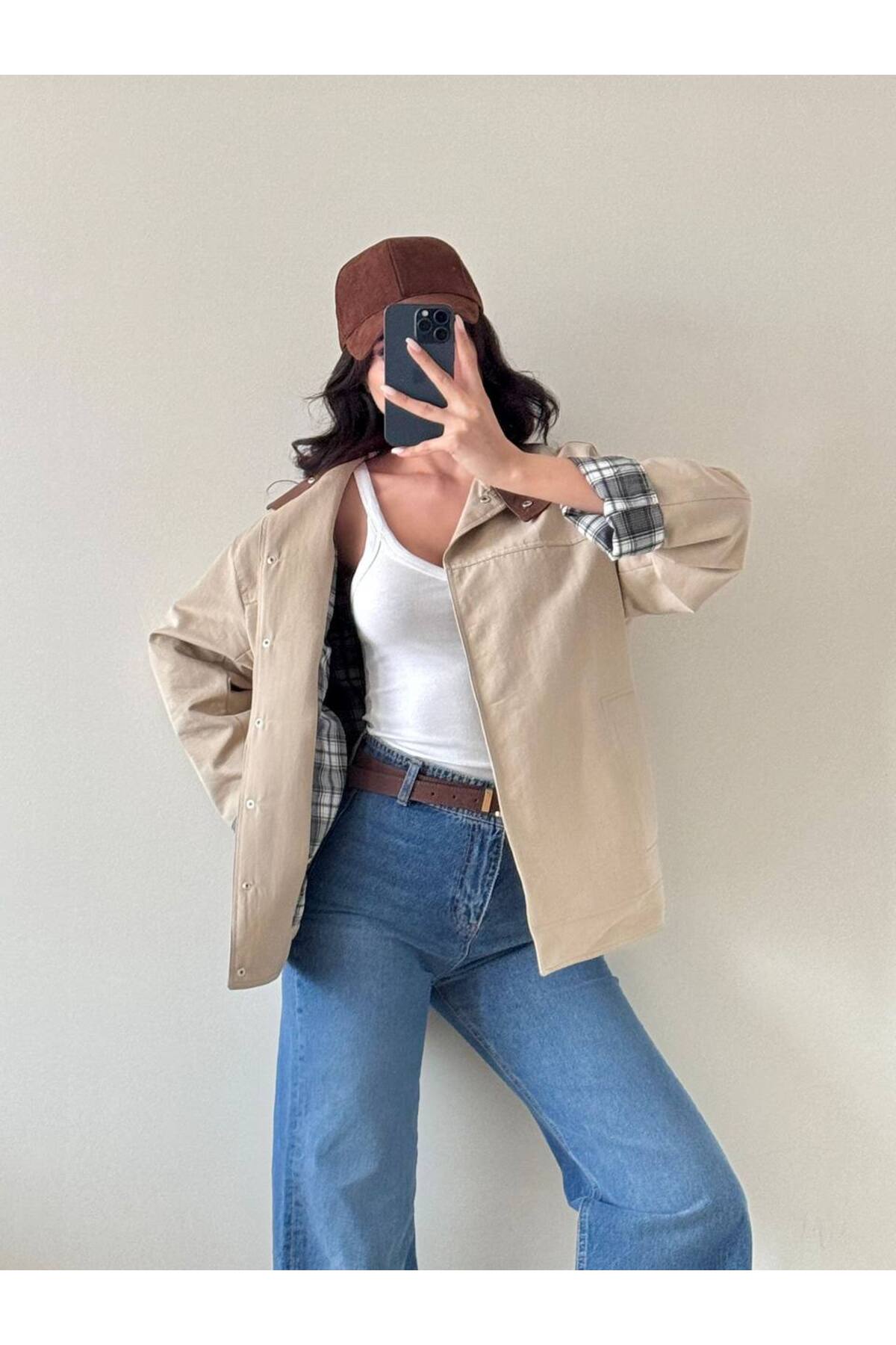 LOCH BUTİK  Kadın Bej Uzun Kollu Çıt Çıtlı Yakası Derili Ceket - Görsel 4