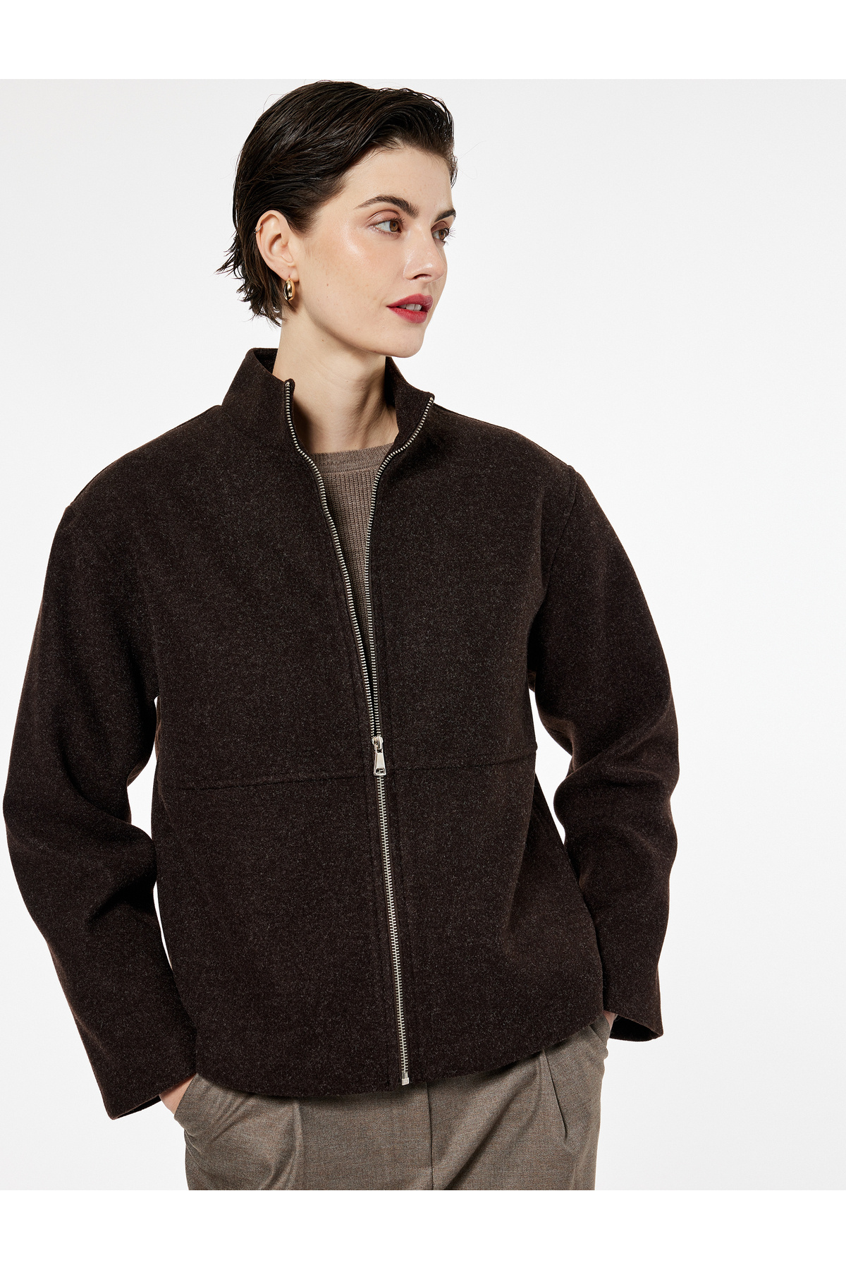 کت کاشه‌ای زیپ‌دار آستین بلند با یقه ایستاده و جیب کوتون