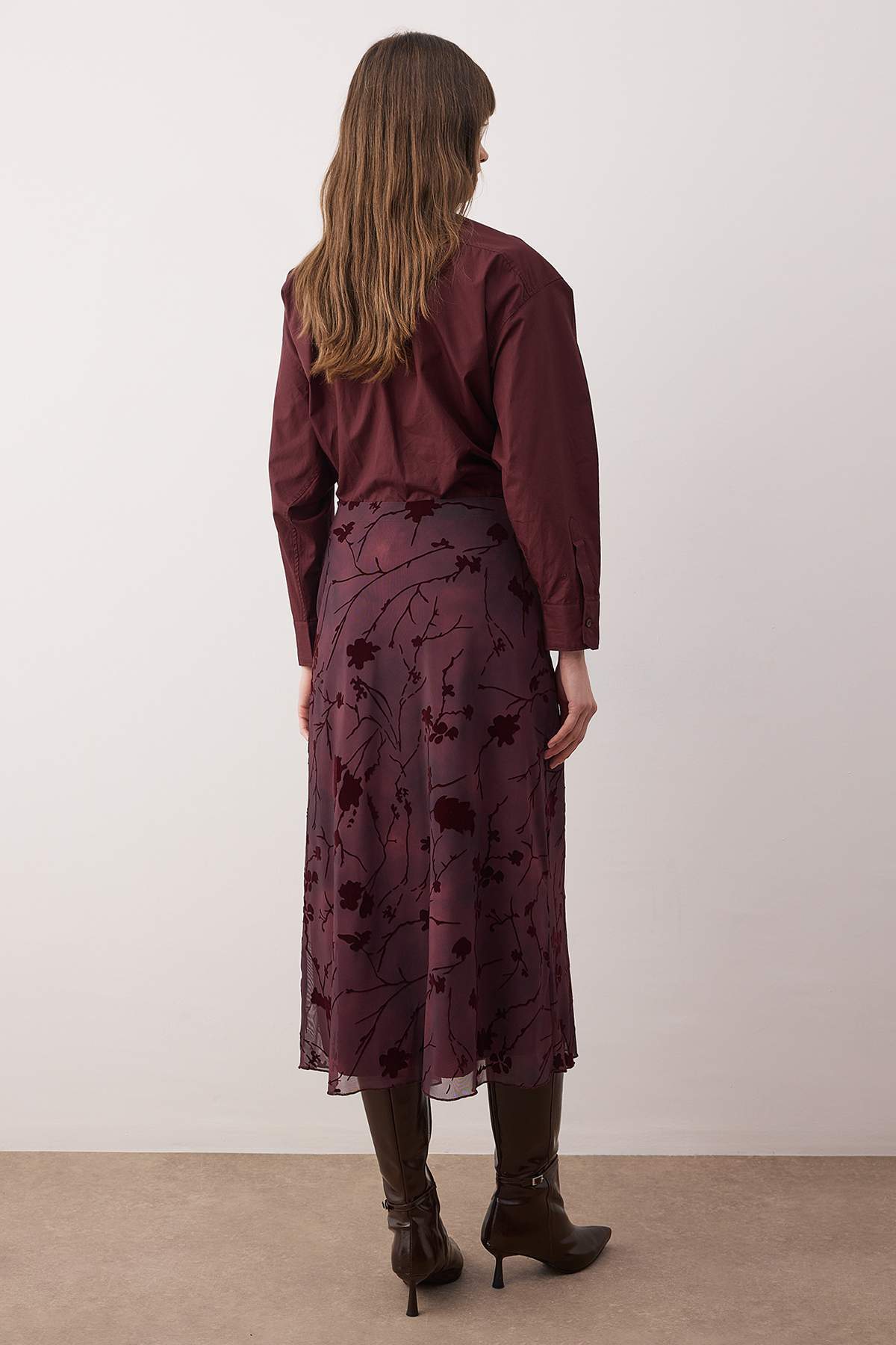 Trendyolmilla  Mürdüm Flok Baskılı Kalem Maxi/Uzun Tül Esnek Örme Etek TWOAW26ET00146 - Görsel 4