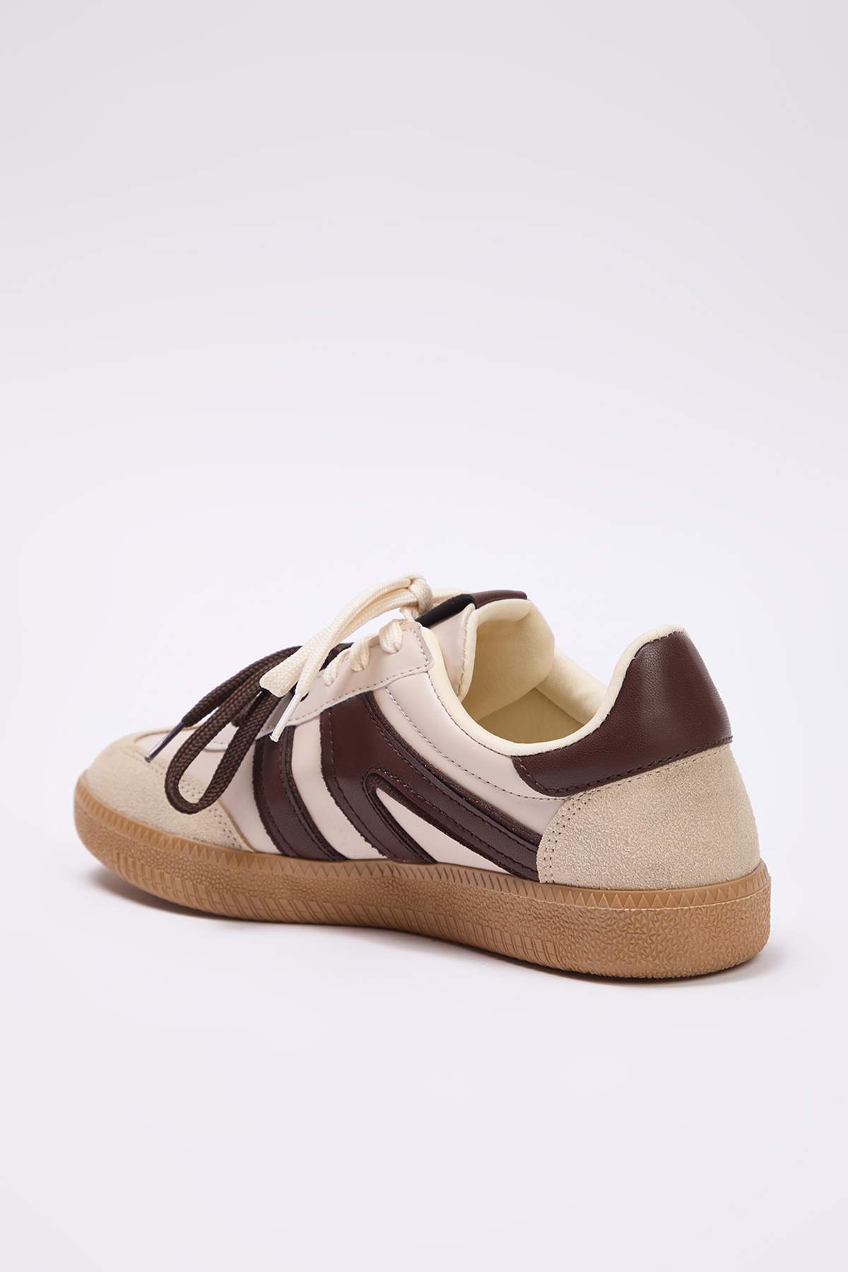 حذاء رياضي نسائي ريترو متعدد الألوان برباطين للاست...