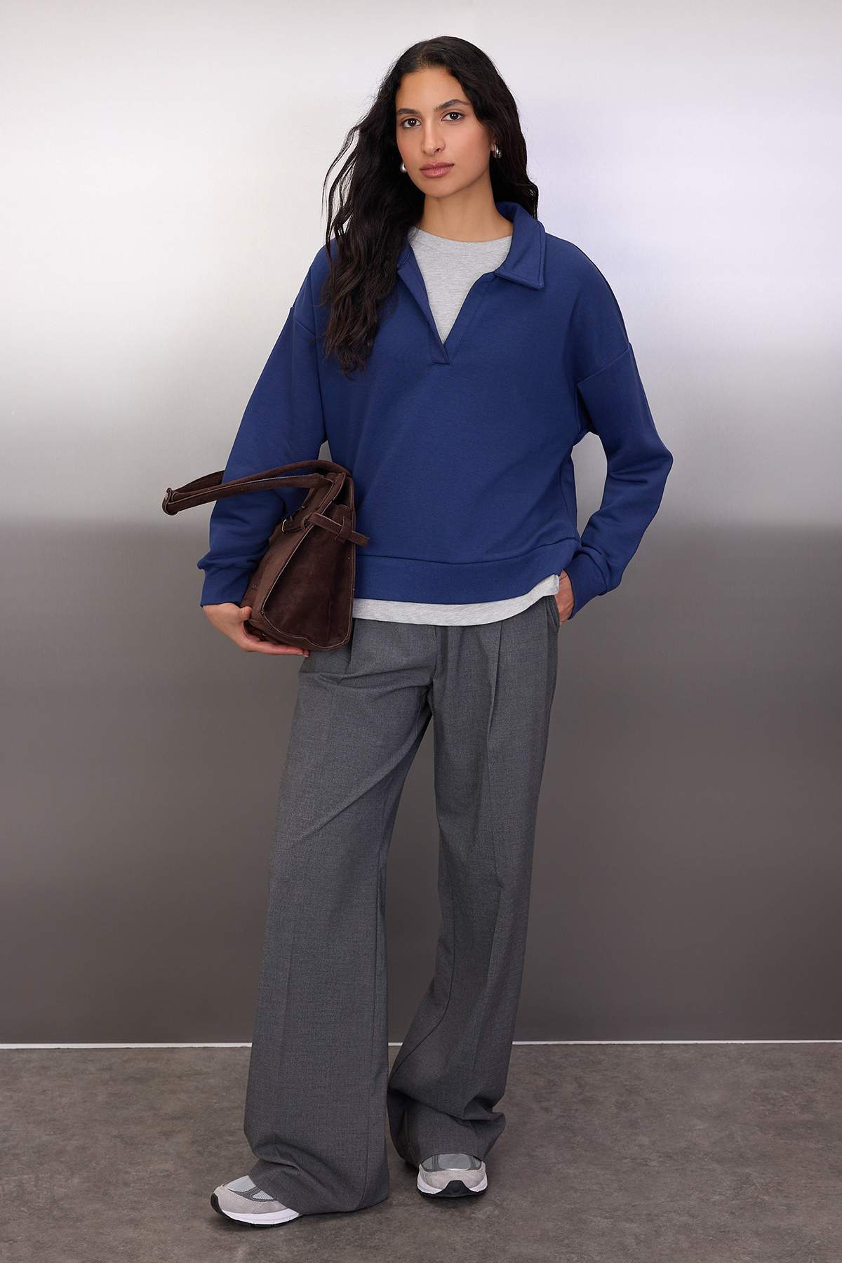 Trendyolmilla  Lacivert Polo Yaka Çift Katlı Örme Sweatshirt TWOAW26SW00127 - Görsel 2